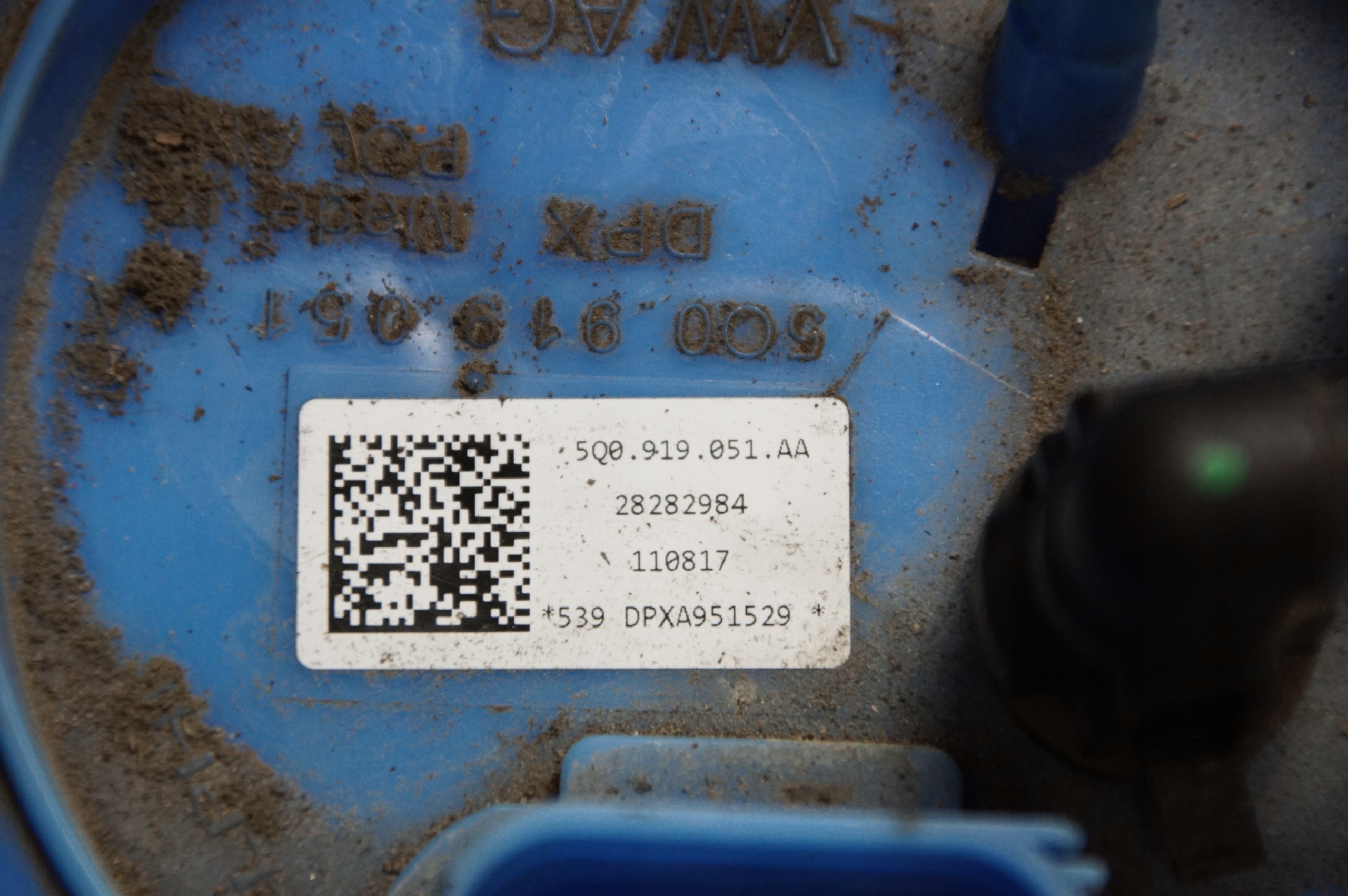pump fuel 5Q0919051AA VOLKSWAGEN GOLF VII