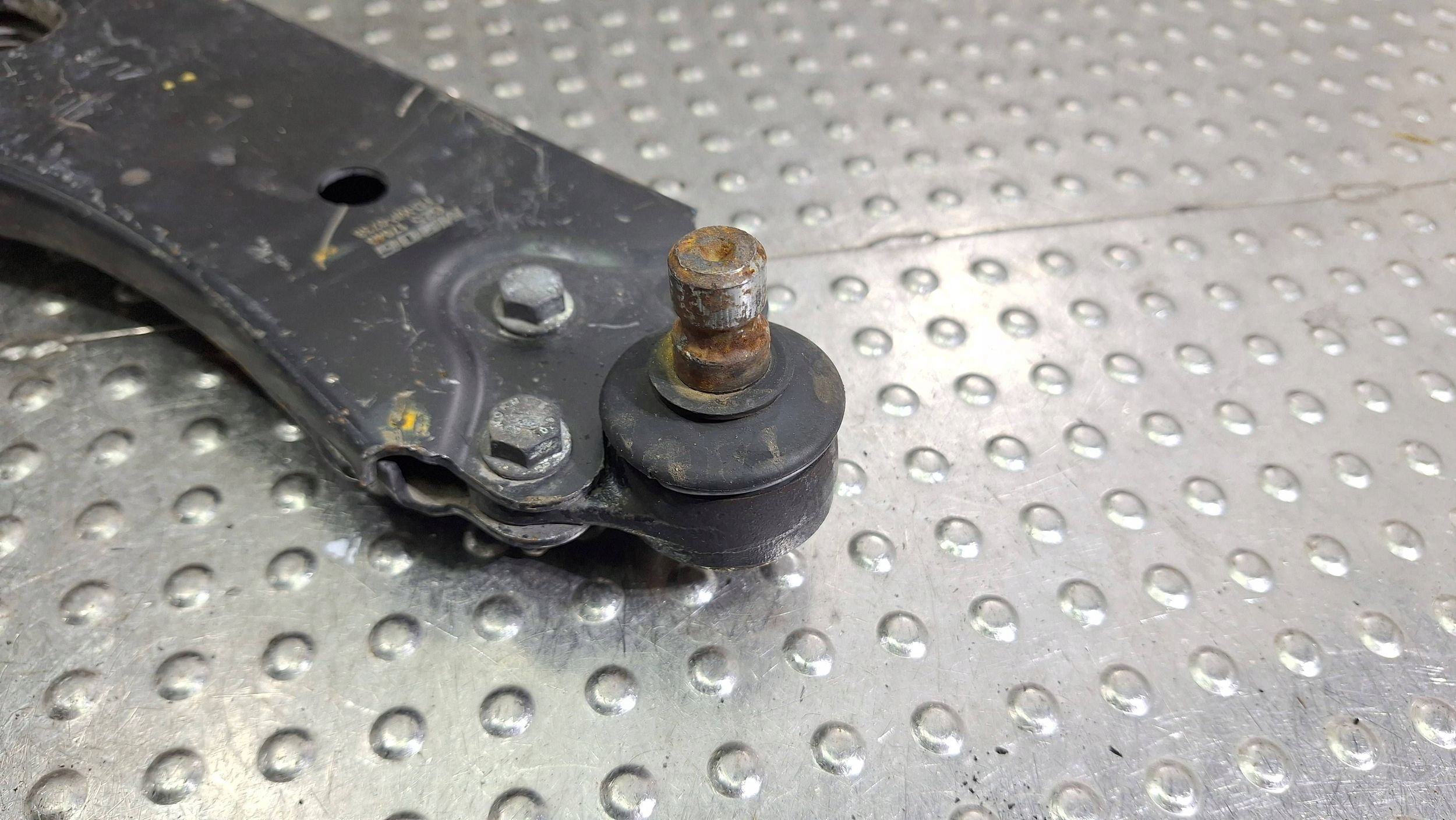 arm right front 2S61-3042-DA FORD FIESTA FUSION MK6