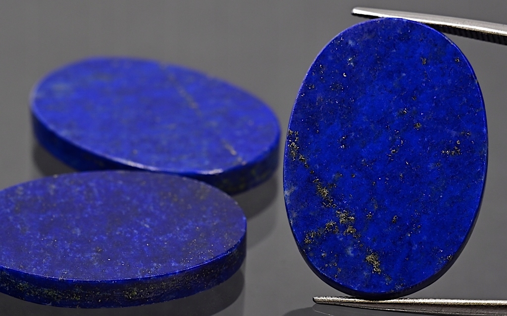 Lapis lazuli A mělký ovál 25x18 mm
