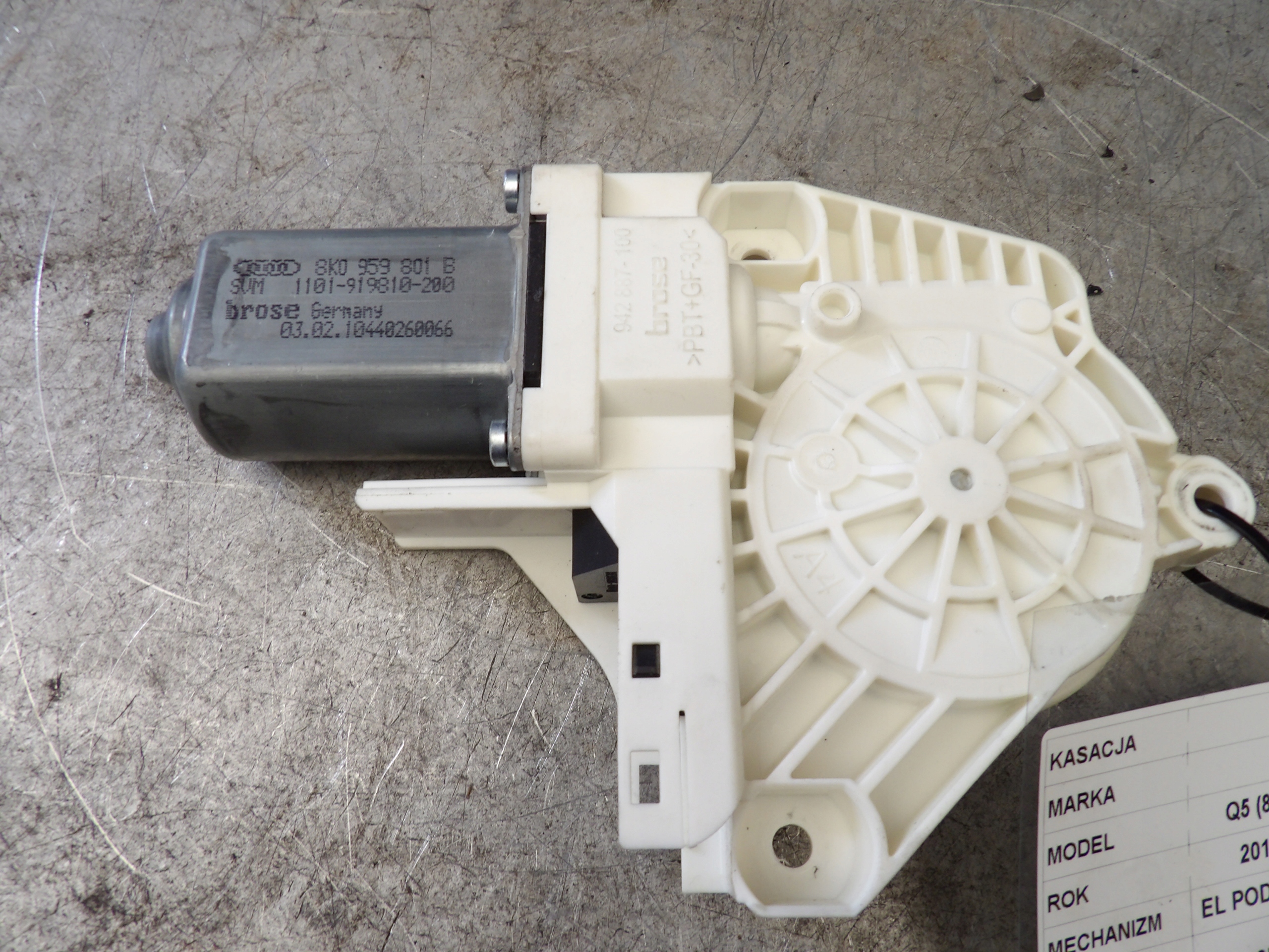 AUDI Q5 8R mini motor podnoszenie windows front left 8K0959801B