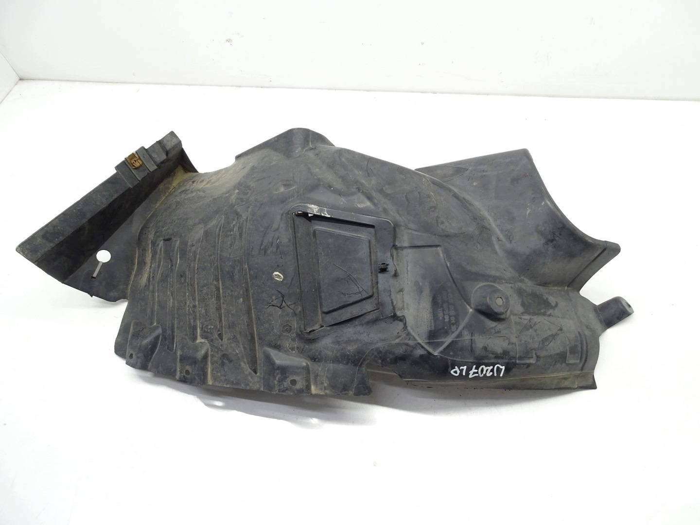 mudguard left front left front MERCEDES W207 C207 A2076900130