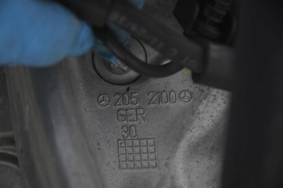 swing left * front MERCEDES C W205 A0004213520
