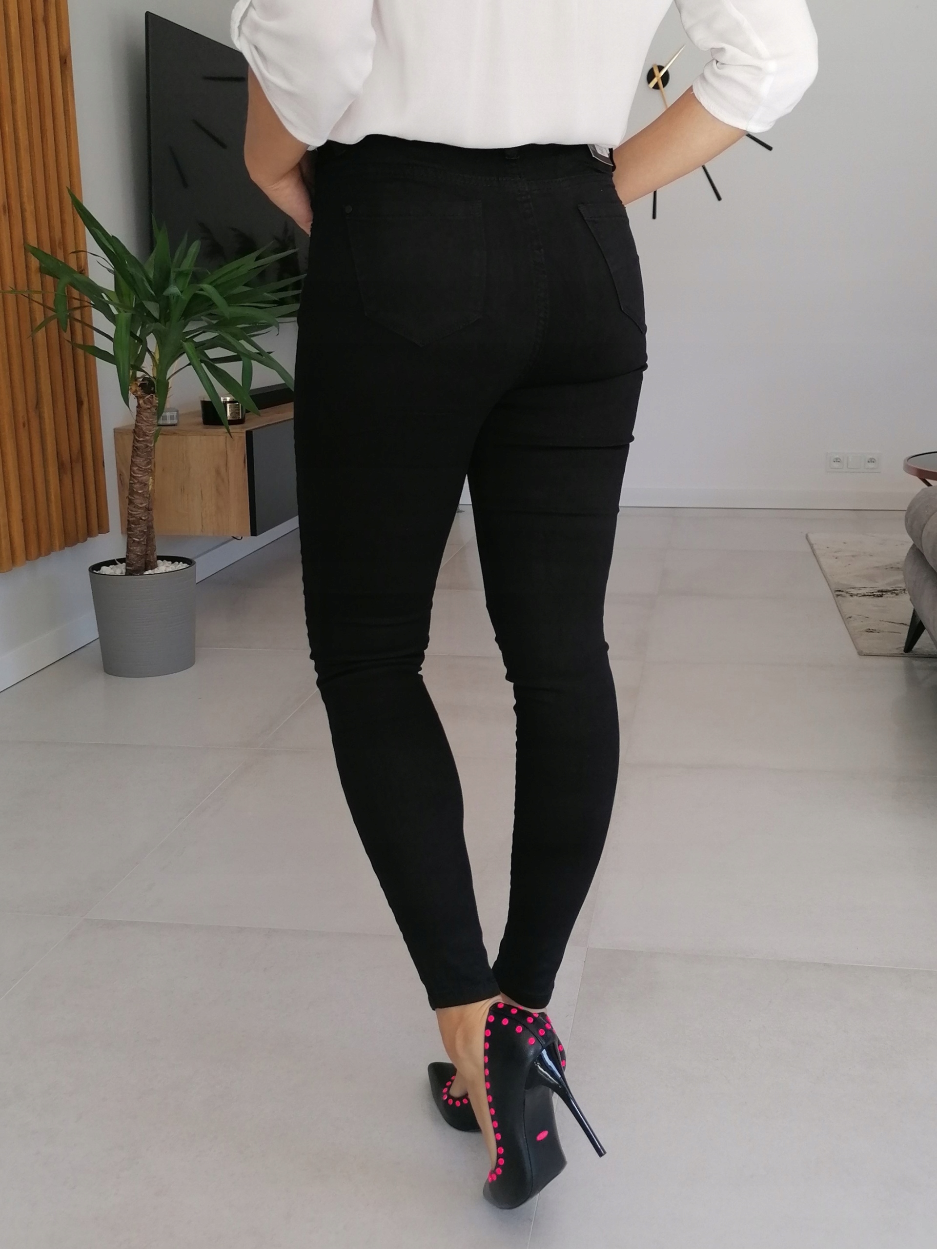 Spodnie Czarne KLASYCZNE Wyszczuplające 40 / L Marka inna