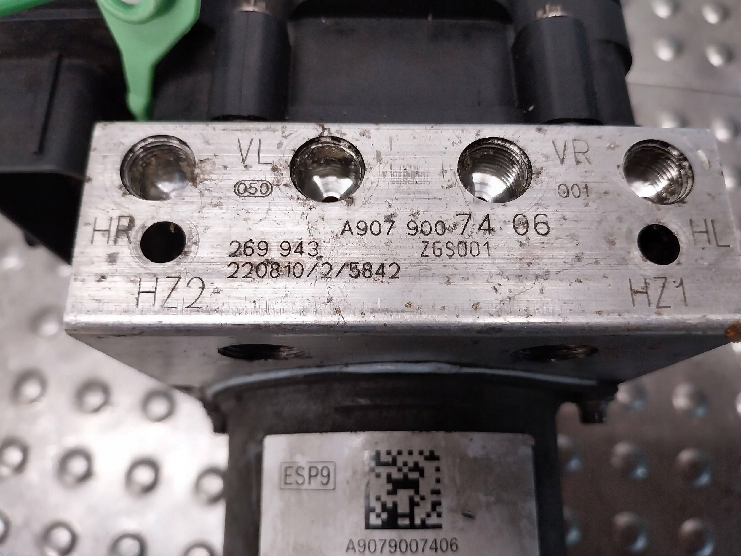 pump control unit ABS A9079007406 0265957201 MERCEDES SPRINTER W907 W910