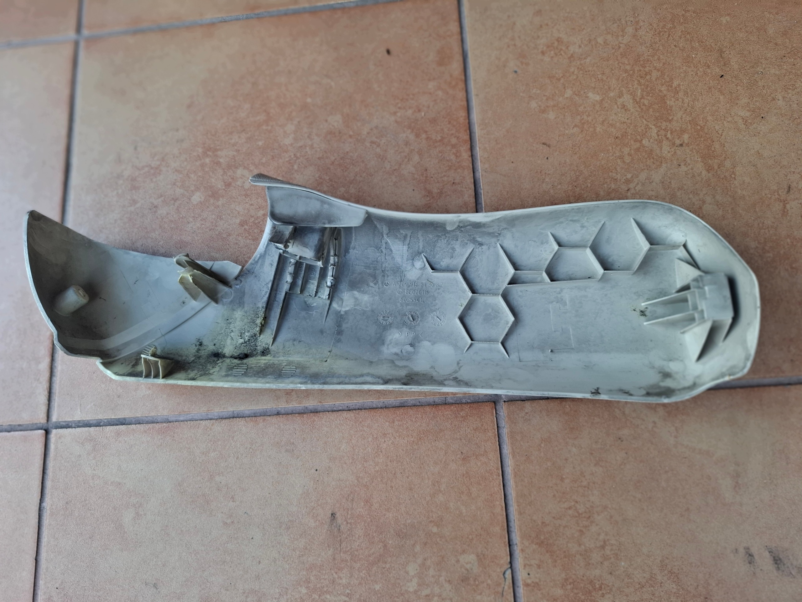 Blende Abdeckung SITZ links MERCEDES CLK W209