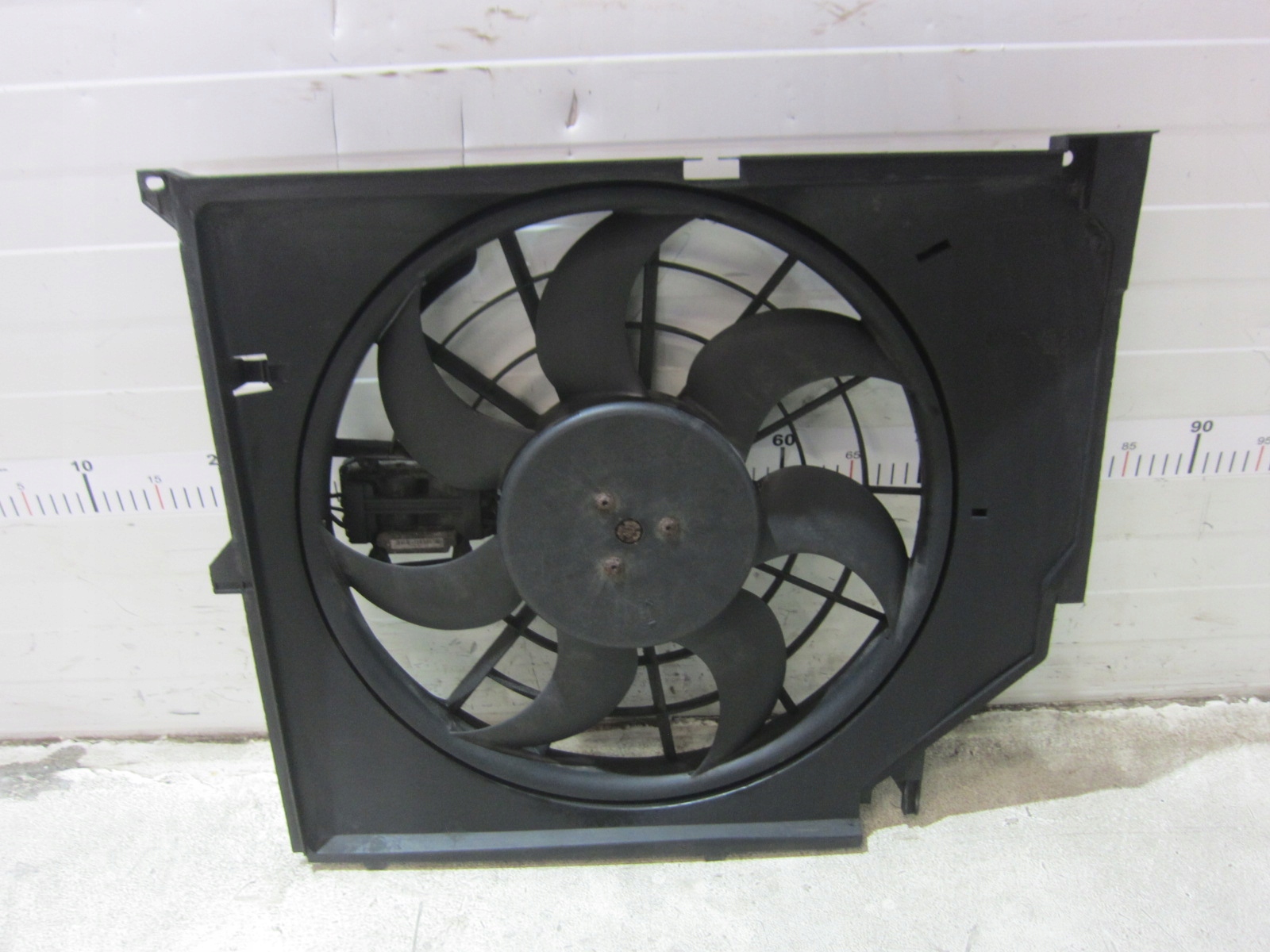 BMW 3 E46 N42 N46 M52 M54 obal ventylátora ventilátor vrtule 7561757