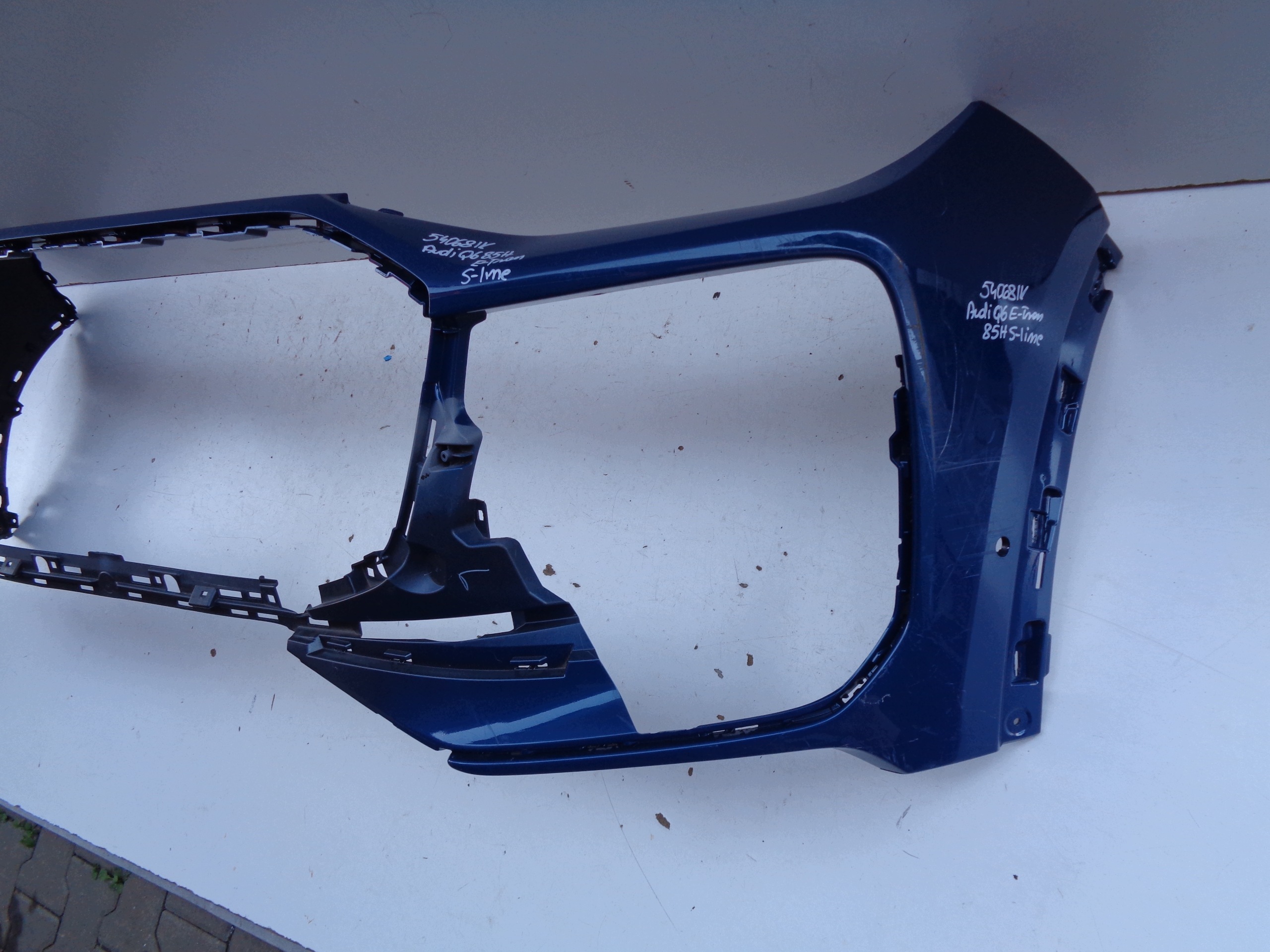 frontstoßstange AUDI Q6 E-TRON S-LINE 85H NR 54068