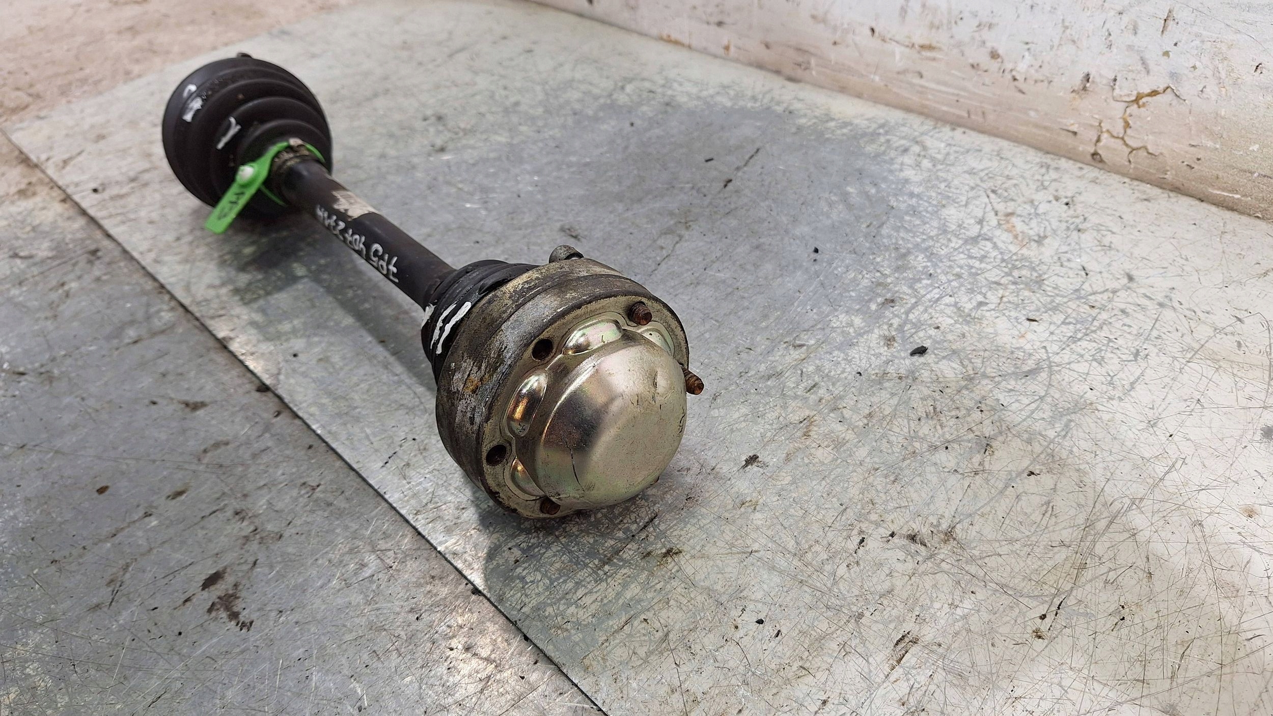 semi-axis left front 7P5407271A PORSCHE CAYENNE 7P5 VW TOUAREG 7P