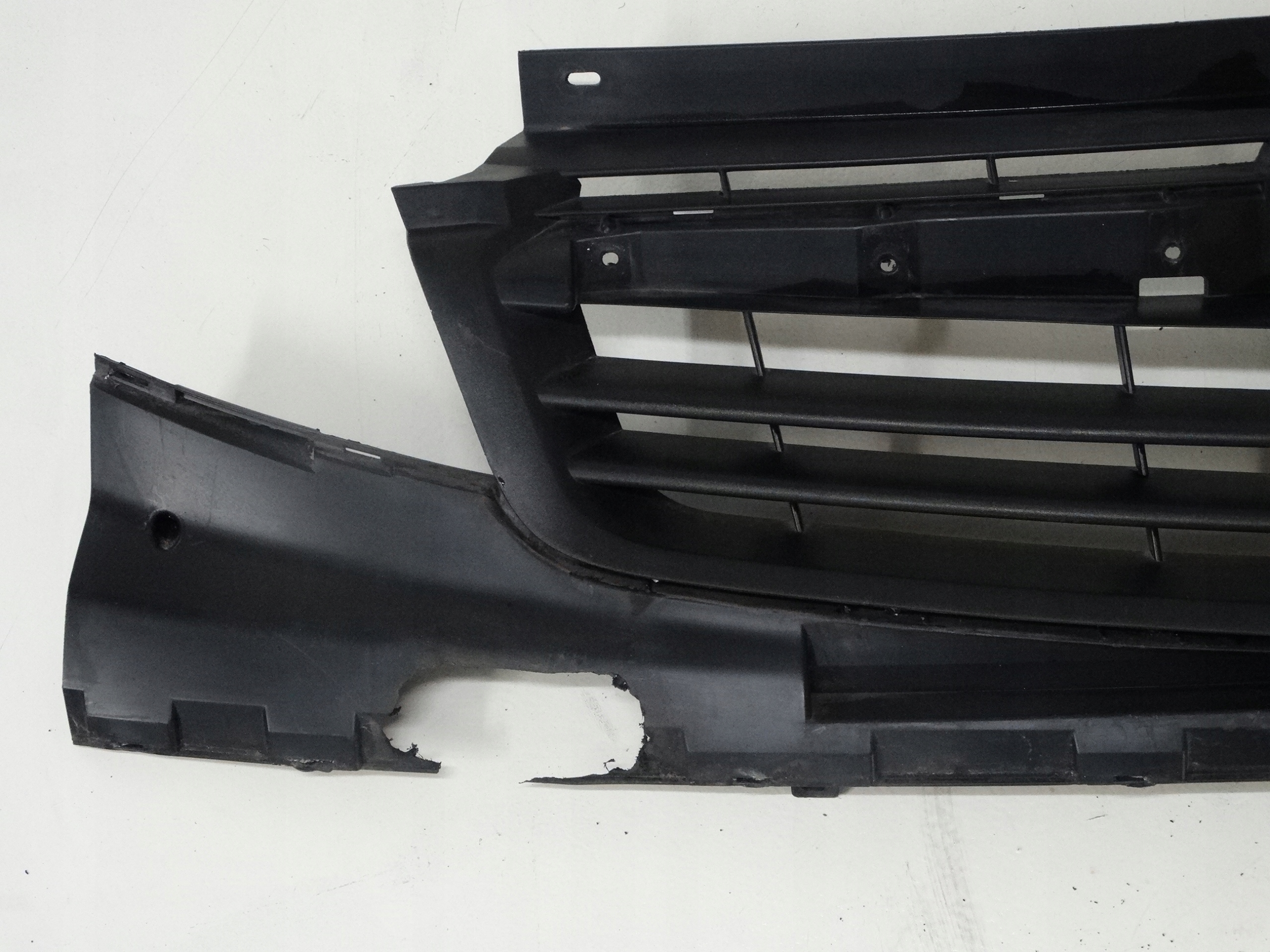 OPEL VIVARO maska 623100248R