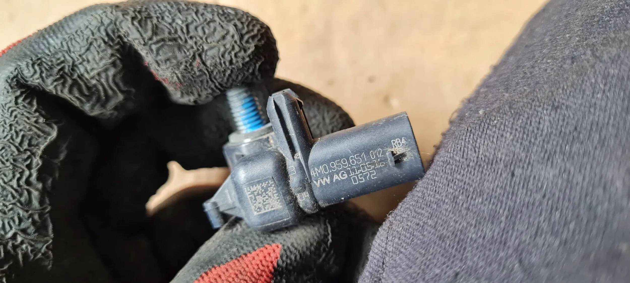 Q7 4M CRASHSENSOR DRUCKSENSOR UDERZENIOWY 4M0959651 A4 B9 8W A5