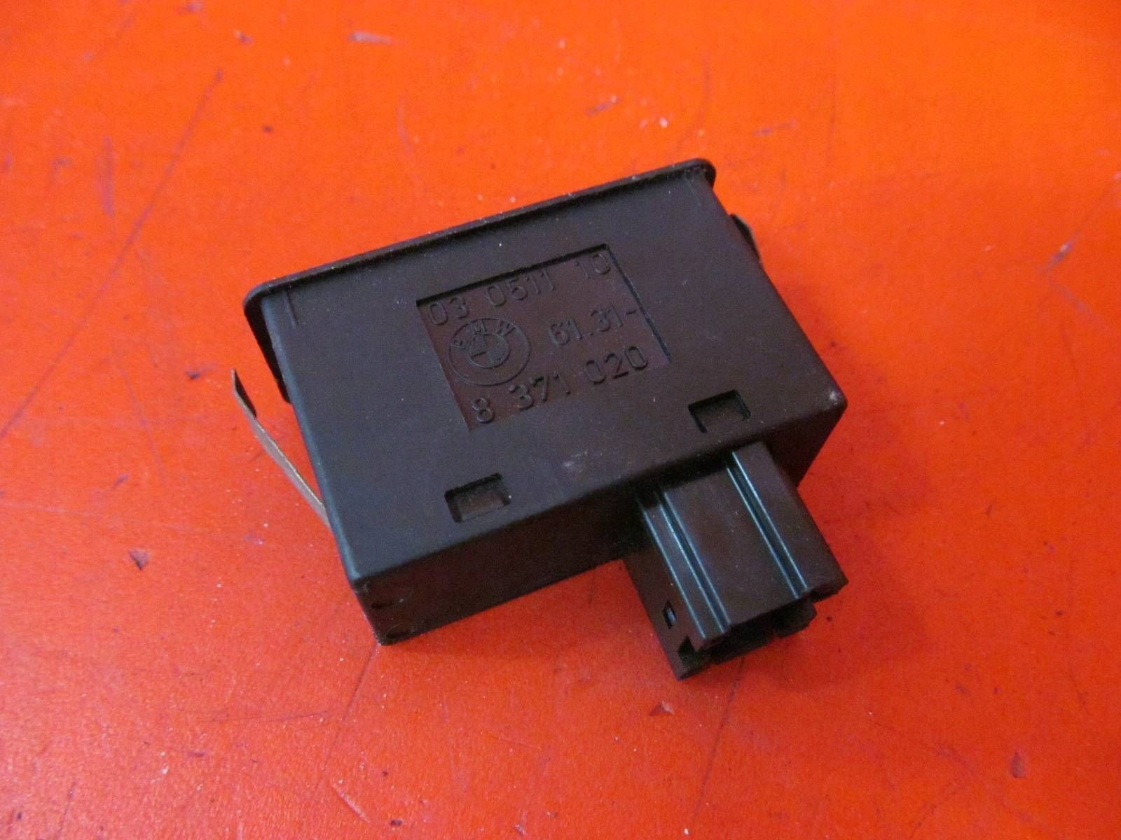 BMW 3 COMPACT E36 PANEL Schalter klimaanlage 8371020