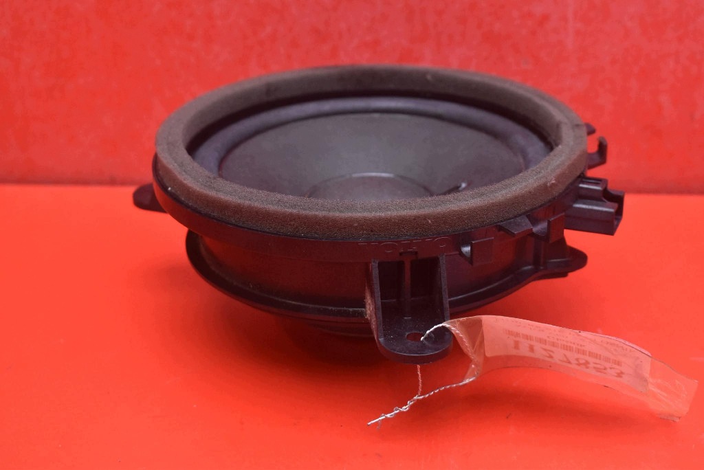 speaker right front 30657445 VOLVO V60 1 and 10-13