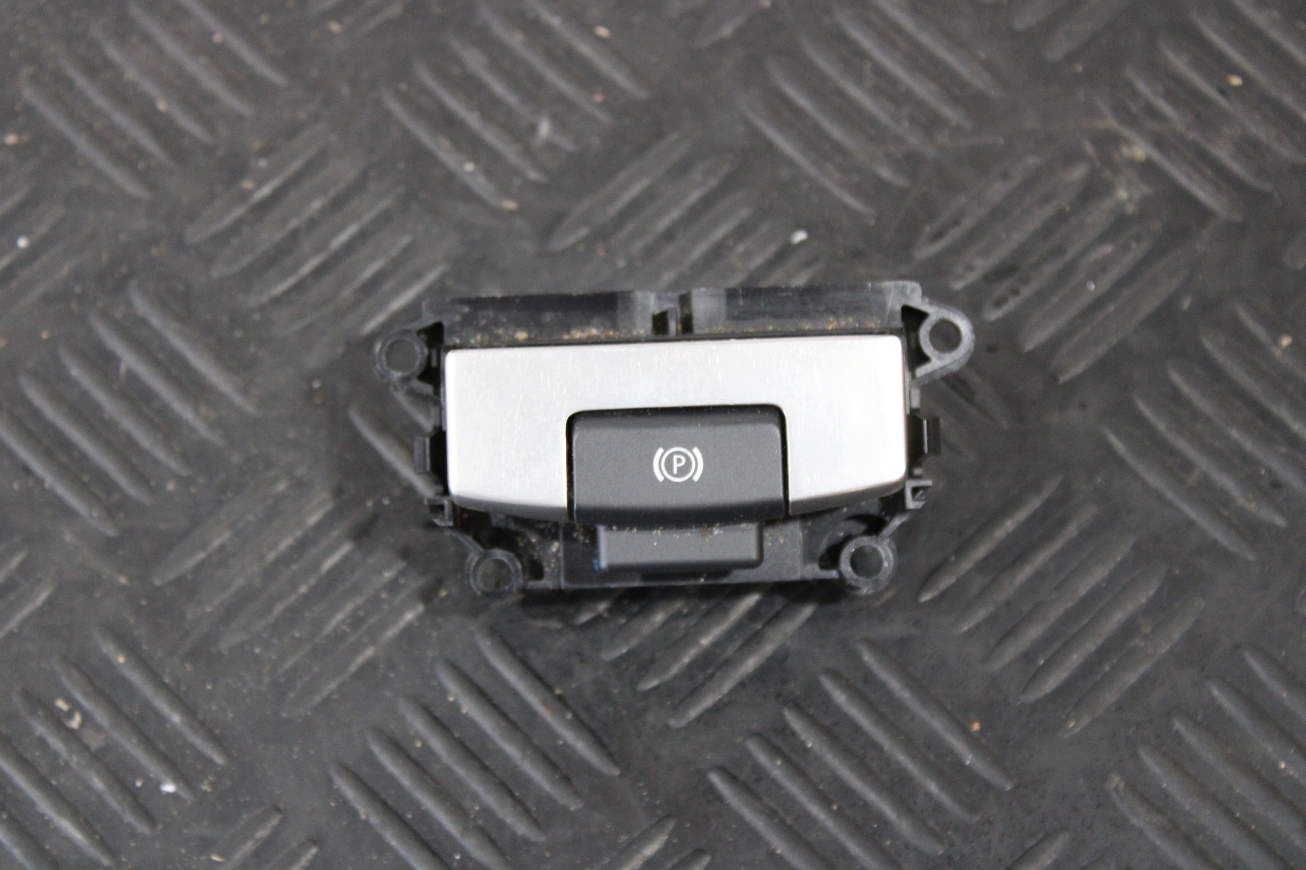 button electric brake HPLA-2B623-AA LAND RANGE ROVER SPORT II 2 L494