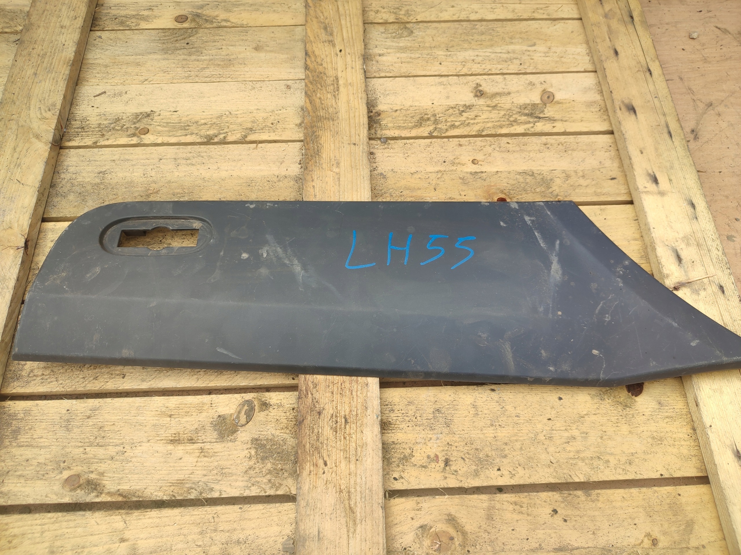 moulding side left MERCEDES SPRINTER W906 A9066902782
