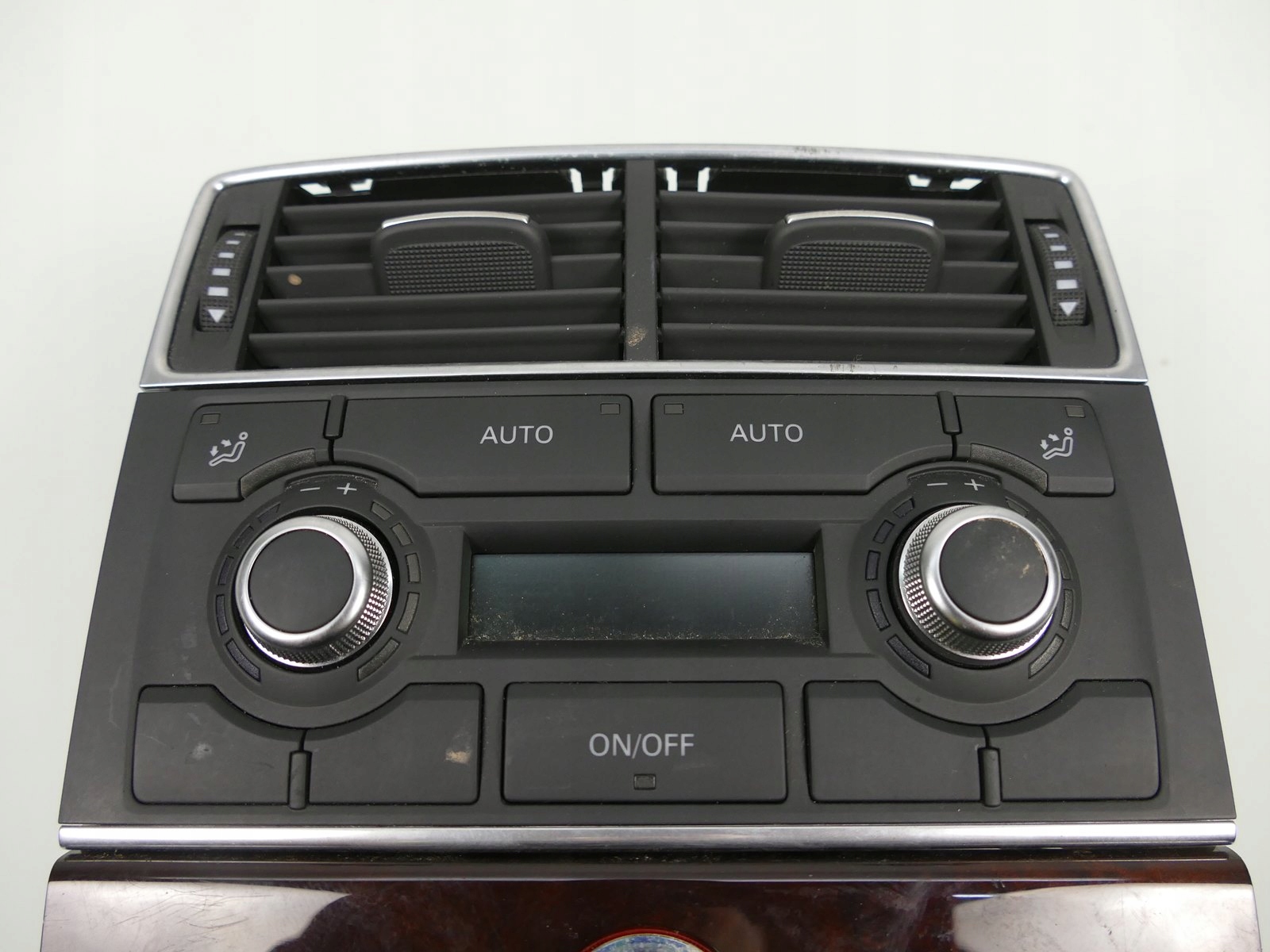 AUDI A8 D3 PANEL rešetka rešetka ventilacije prekidača klimatizacije 4E0819203B