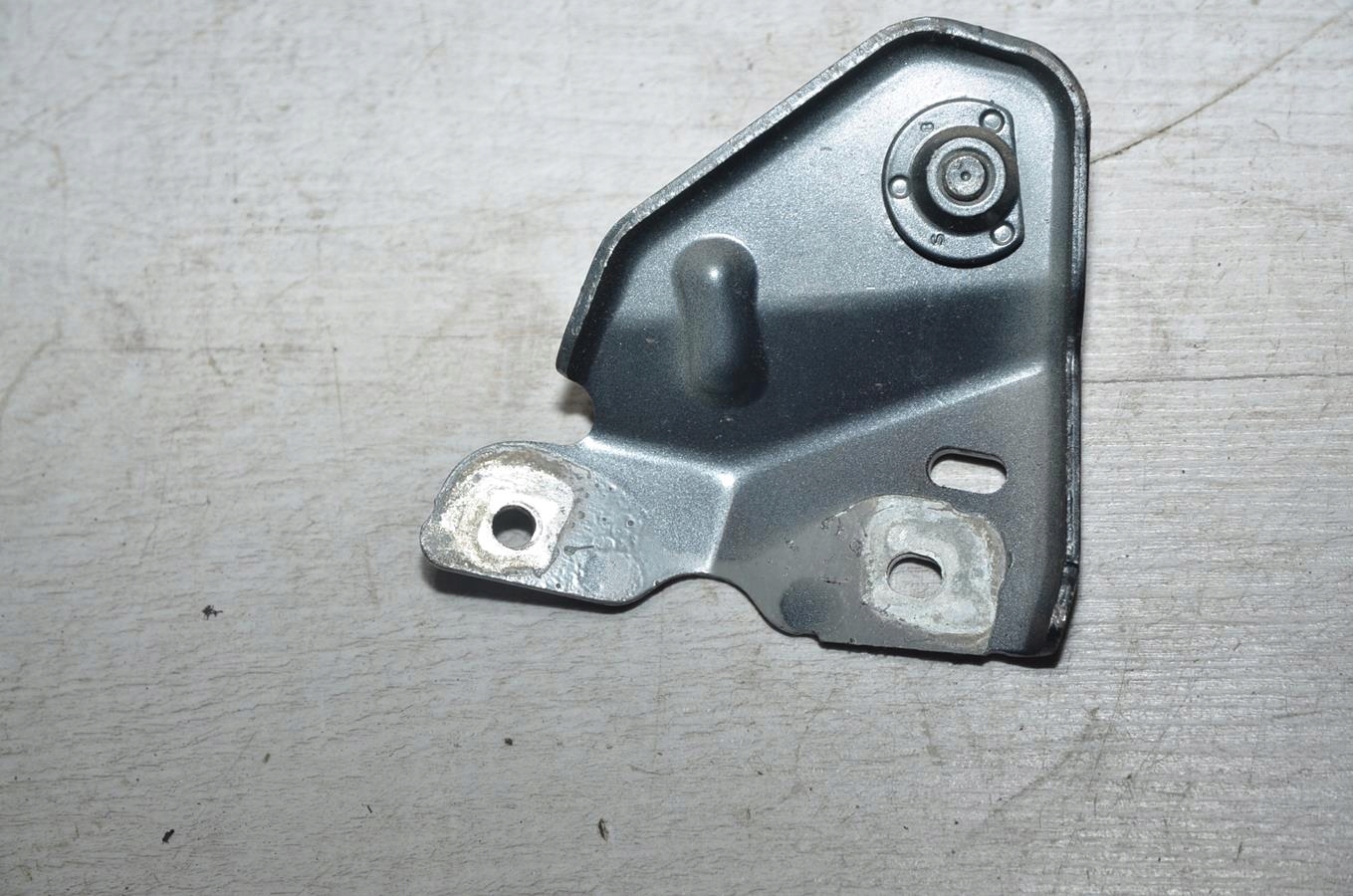 holder damper bonnets right Dacia Duster II 18r