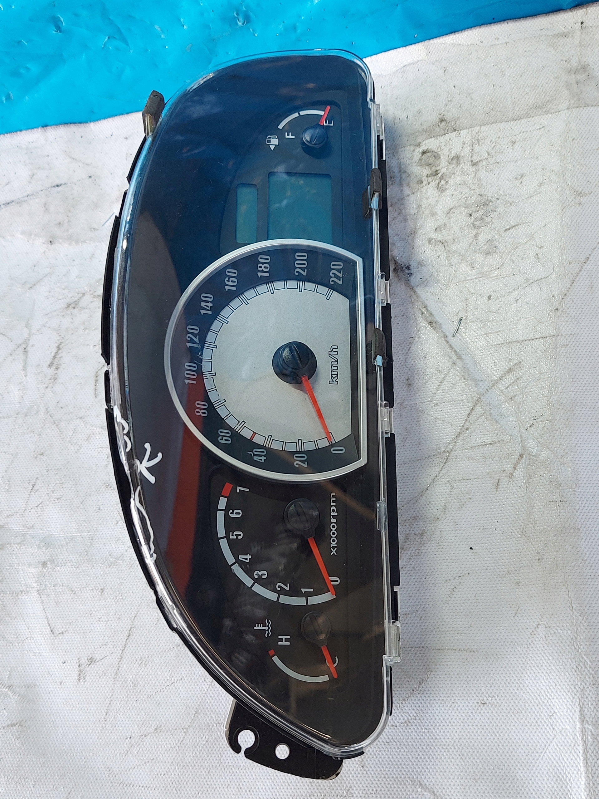 dials clock HYUNDAI MATRIX 1.6 B 9400317510