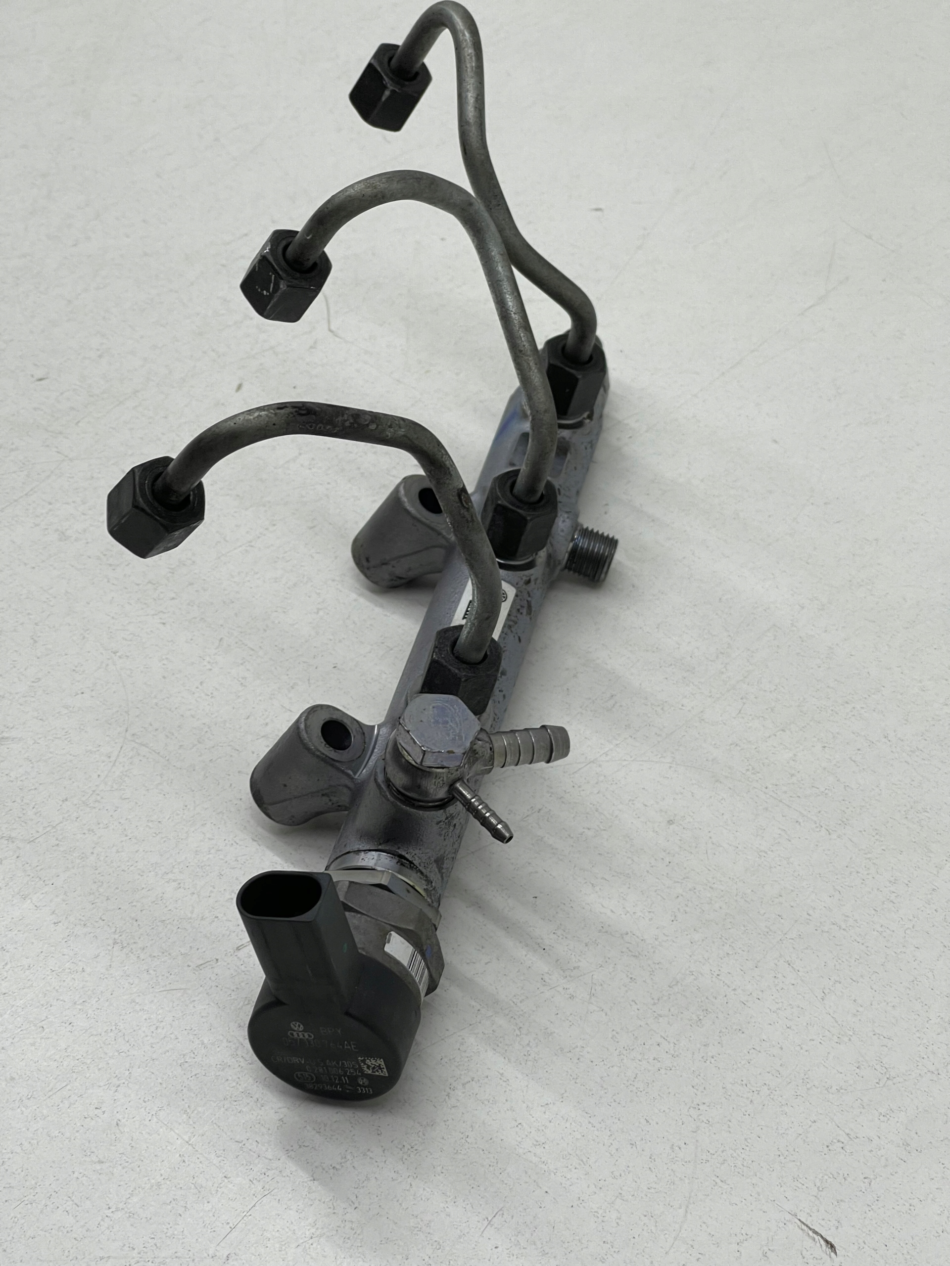 AUDI A4 A5 A7 A6 C7 3.0 TDI Rampe injection Carburant + Capteur
