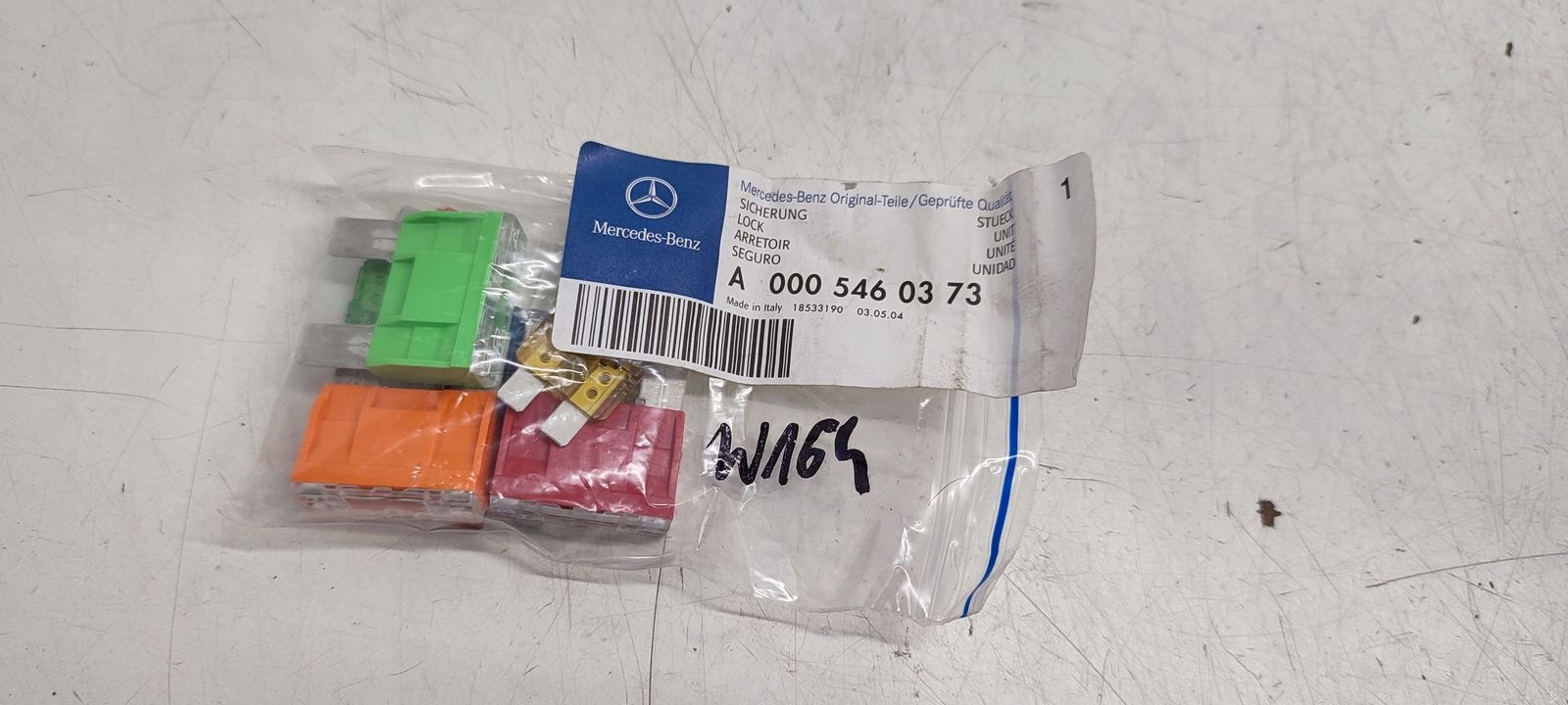 fuses running board Mercedes W164