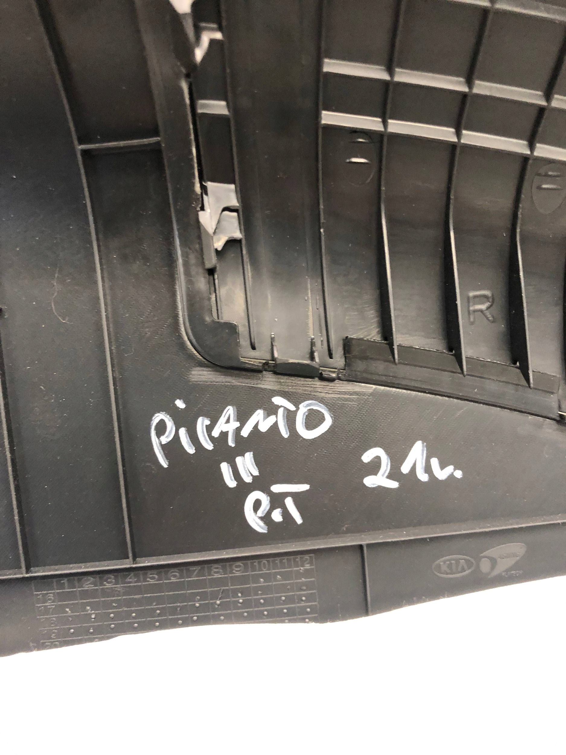 side upholstery boot right rear part KIA PICANTO III 85740G6020