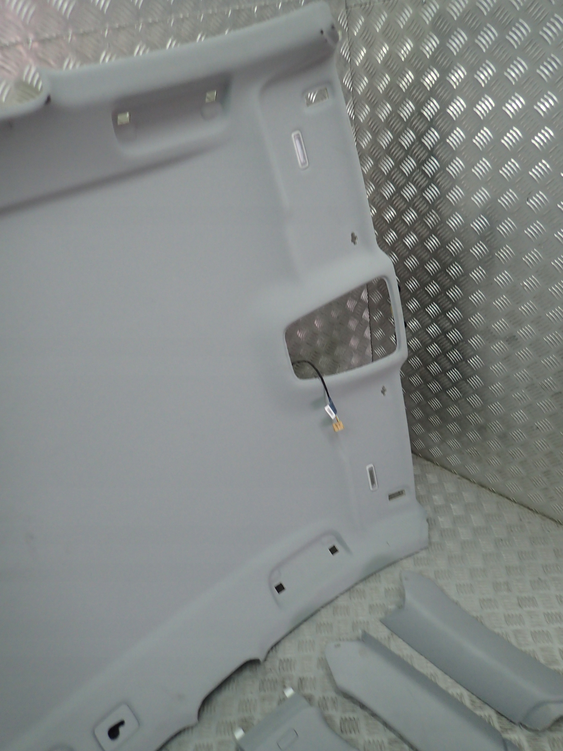 AUDI Q5 SQ5 80A PODSUFITKA SŁUPKI SPŁYWY Numer katalogowy części 80A