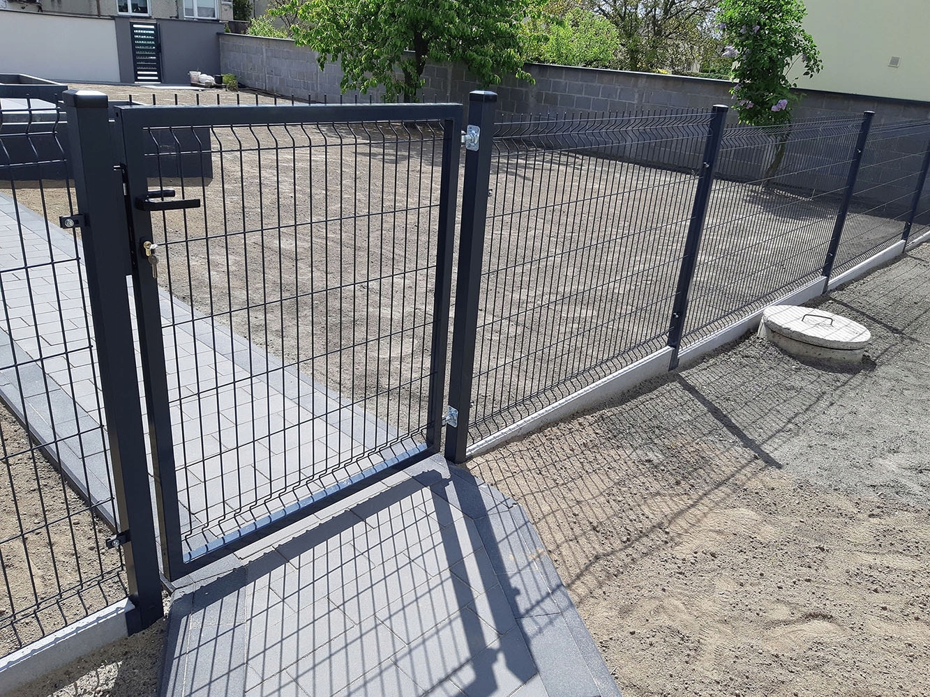 FURTKA 150cm antracyt grafit PANELOWA dwa SŁUPKI RAL7016 ogrodzeniowa 153cm Typ ażurowa