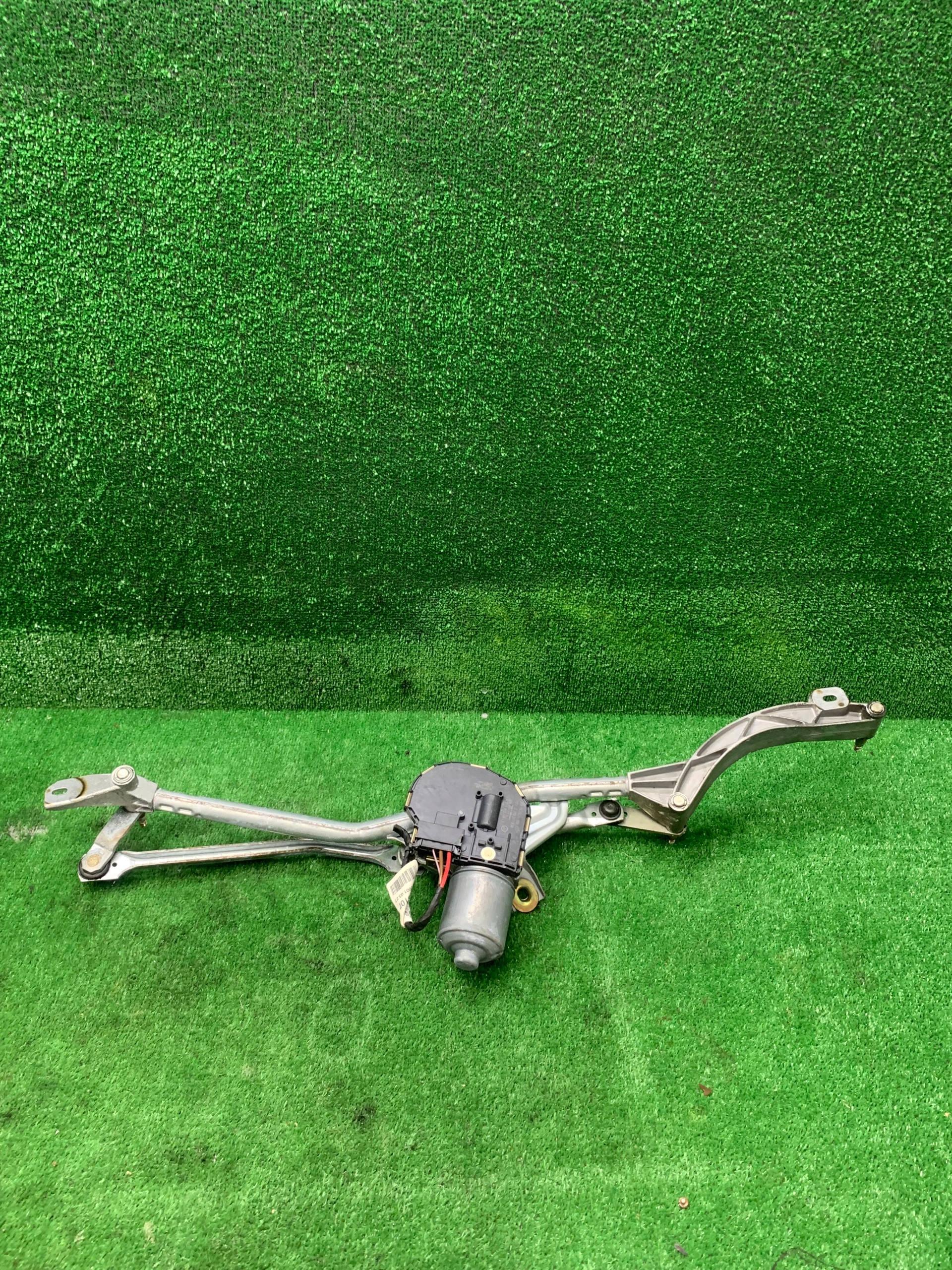 MECHANIZM WYCIERACZEK MERCEDES W211 2118201340 3397020737 A2118204842