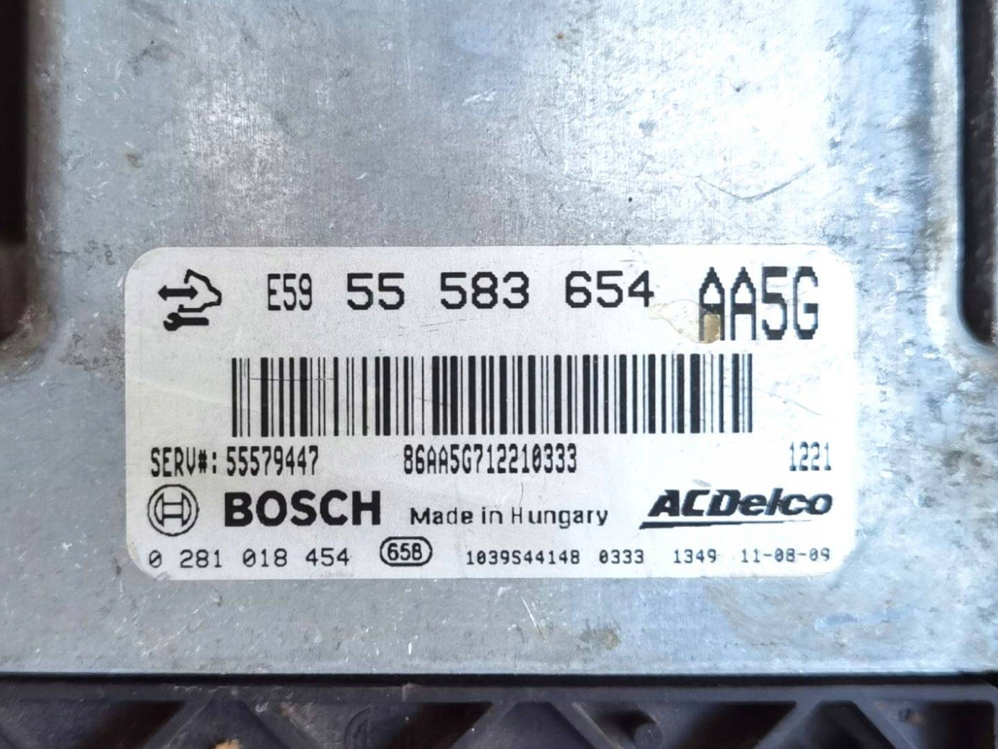 control unit of the engine Opel Astra J 2011 55583654