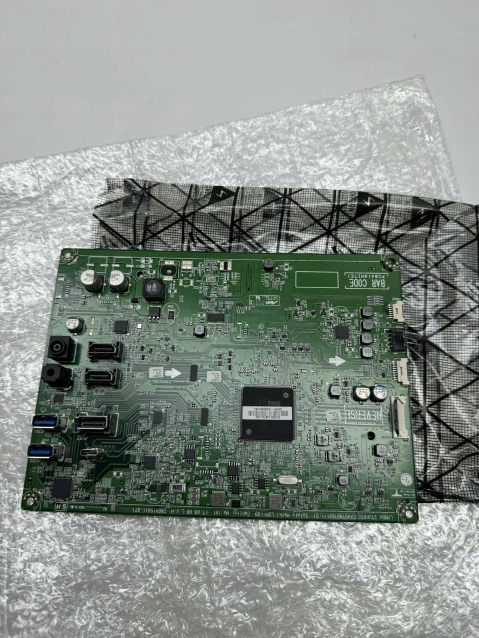 Samsung EBU64887401 – základná doska modul elektroniky pre televízor