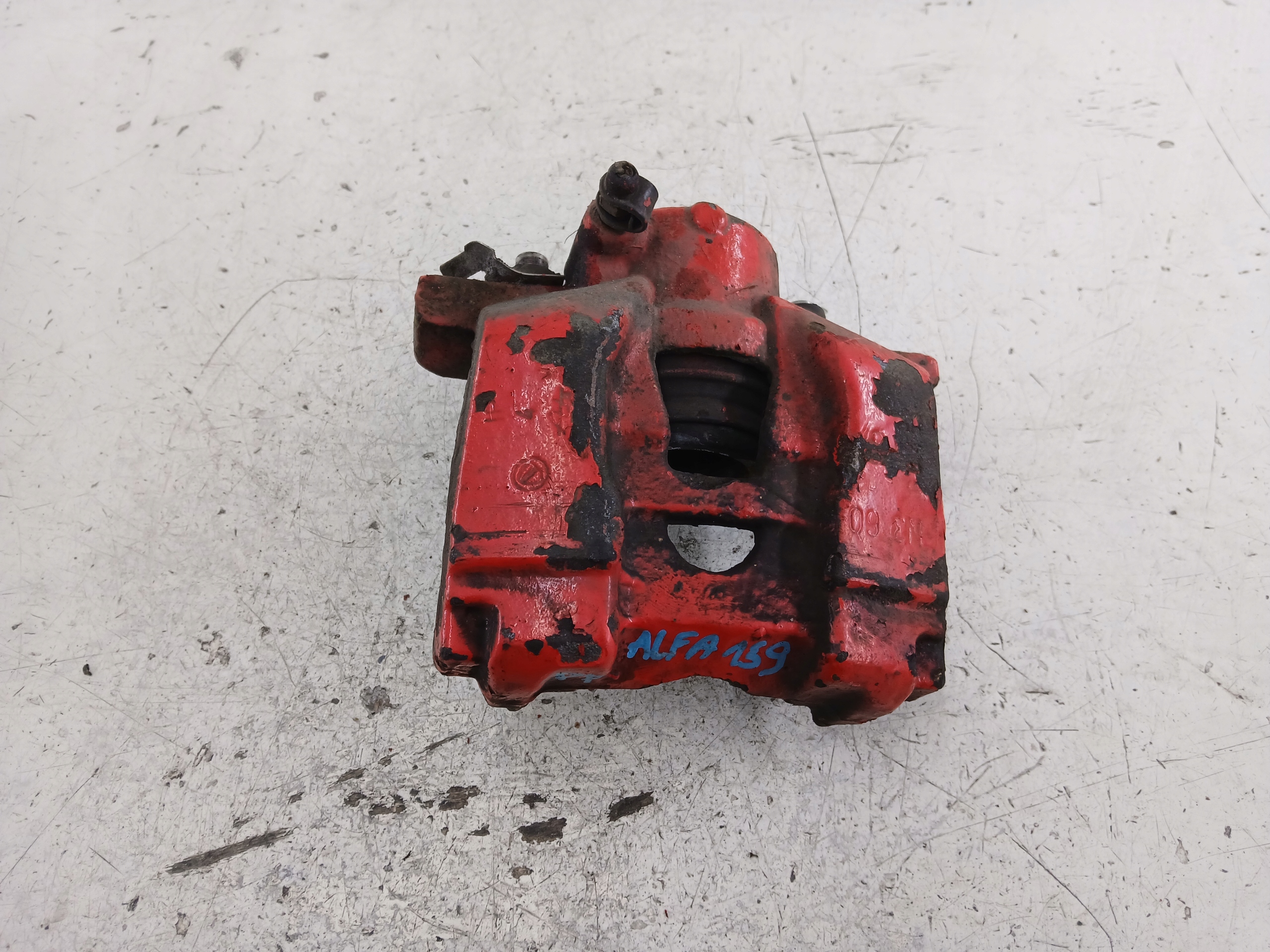 ALFA ROMEO 159 1.9 JTD caliper brake right front red