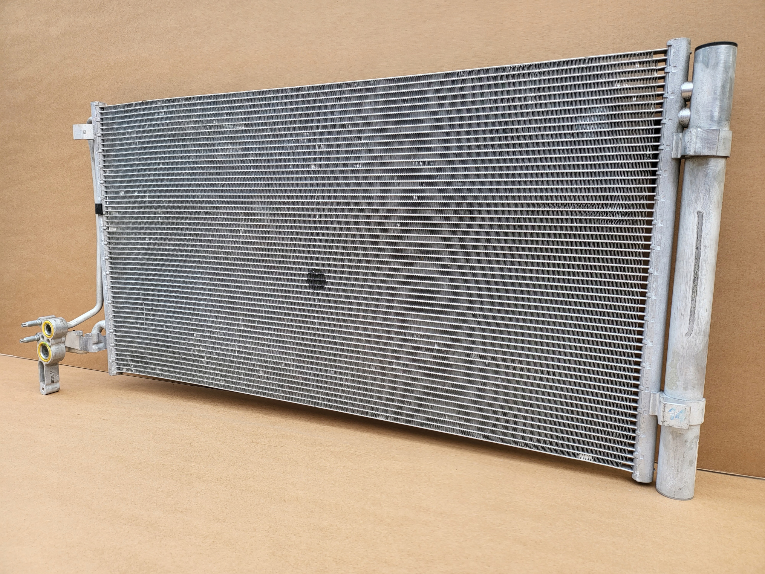 K8D2-19710-AB K8D219710AB - КОНДИЦІОНЕР DISCOVERY EVOQUE E-PACE 19-