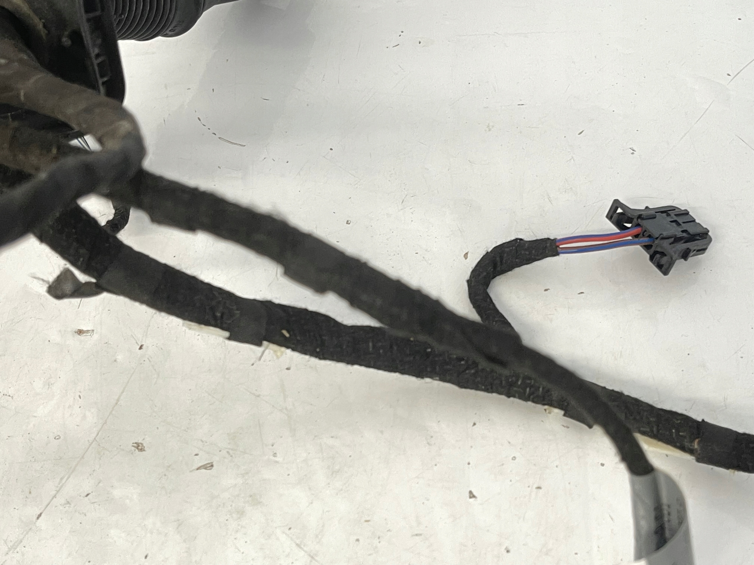 Audi A4 B8 bundle Kabel wiring door left rear part Tylnych 8K0971687S