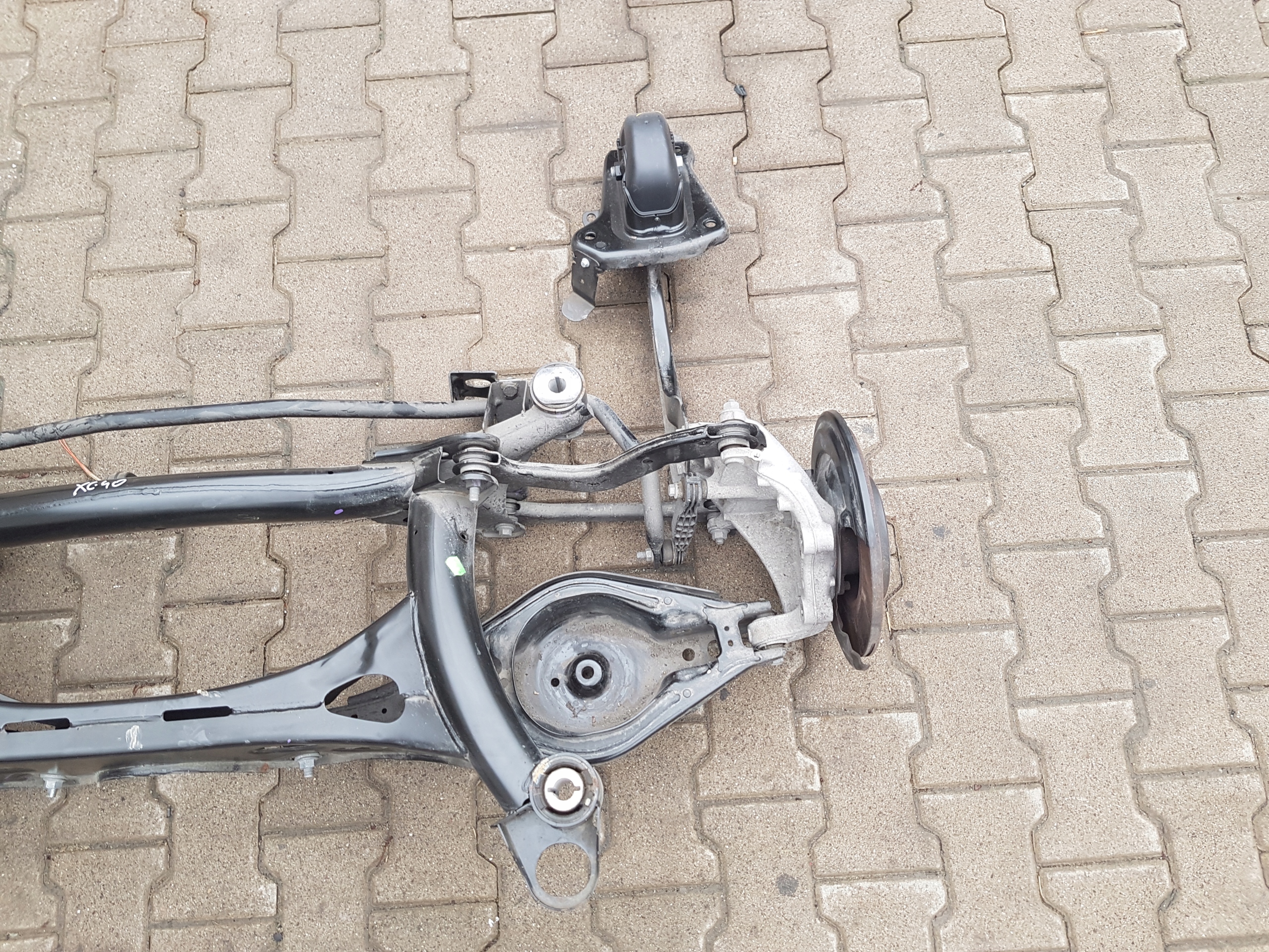 VOLVO XC40 swing sususpension right rear part 2WD