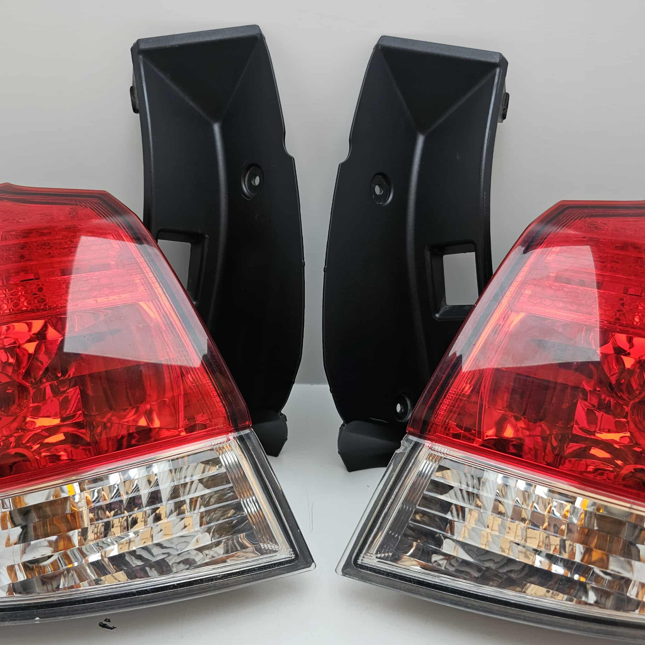 subaru Outback IV фонарь левый правый