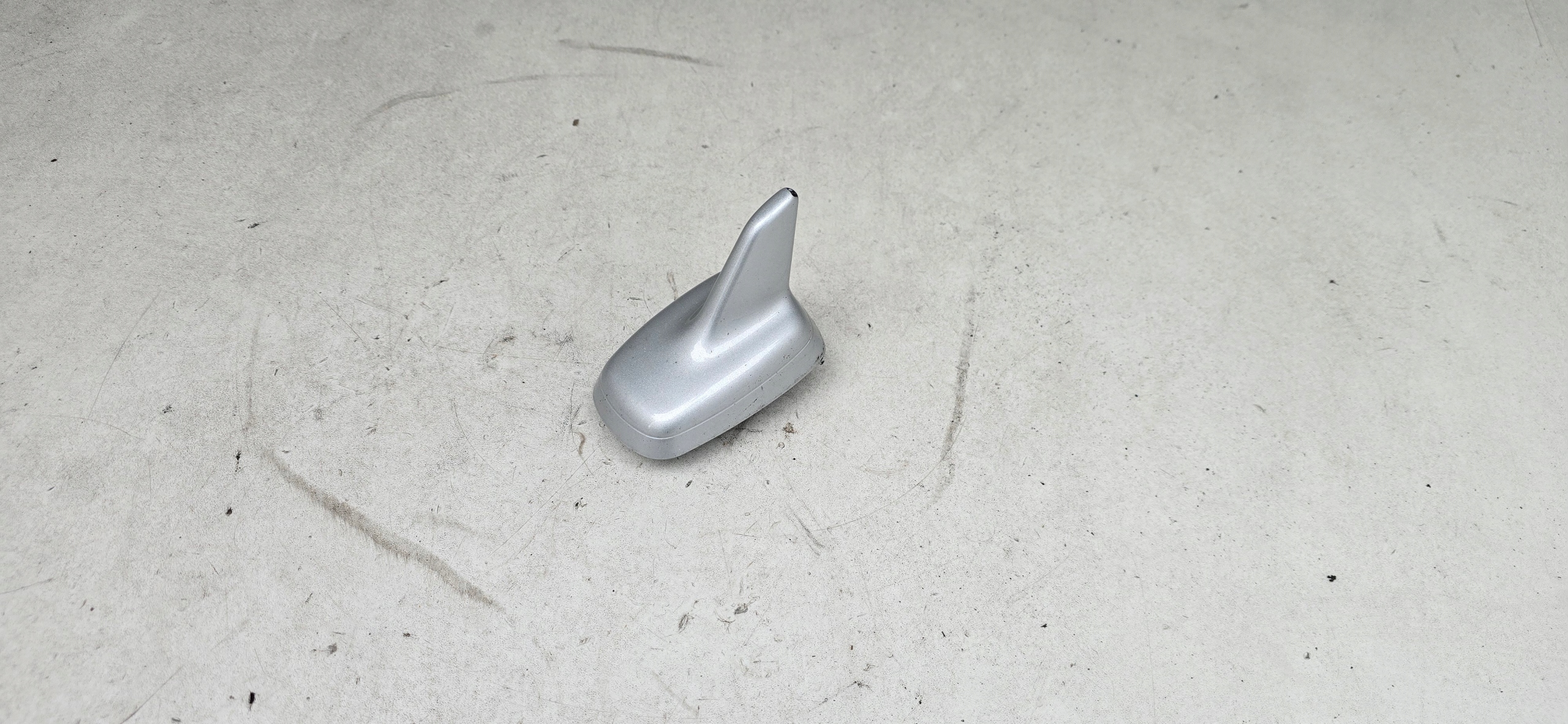 AUDI A8 D4 4H ANTENA DACHOWA PŁETWA LX7W 4H0035503A