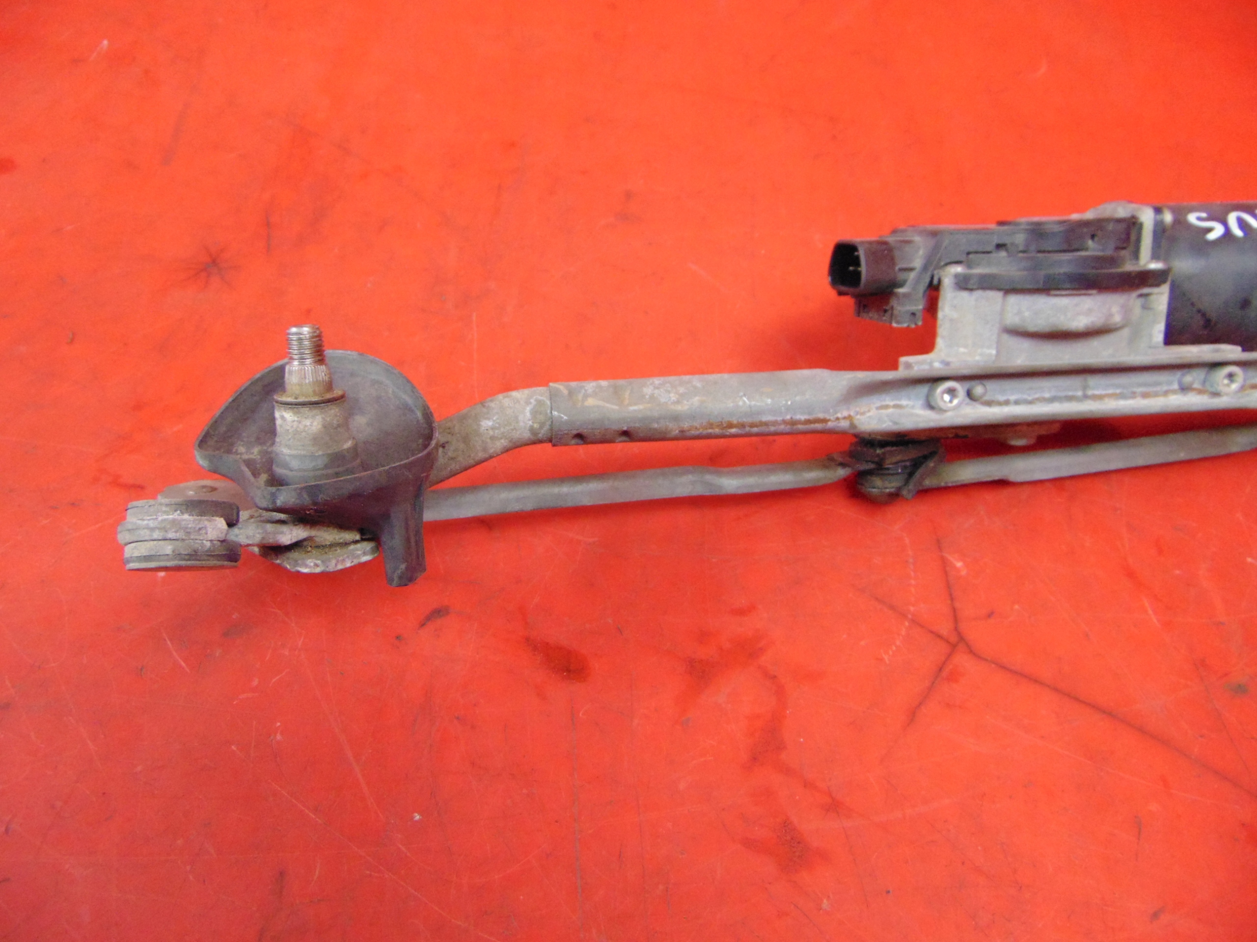 PRIUS 2 II W20 wiper mechanism front EU