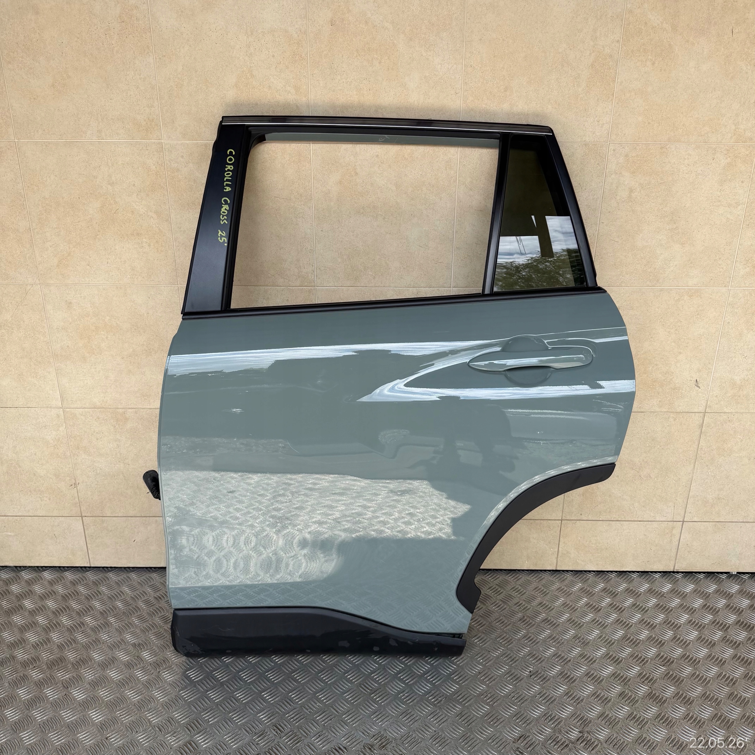 door complete rear. left TOYOTA COROLLA CROSS 2025 ROK