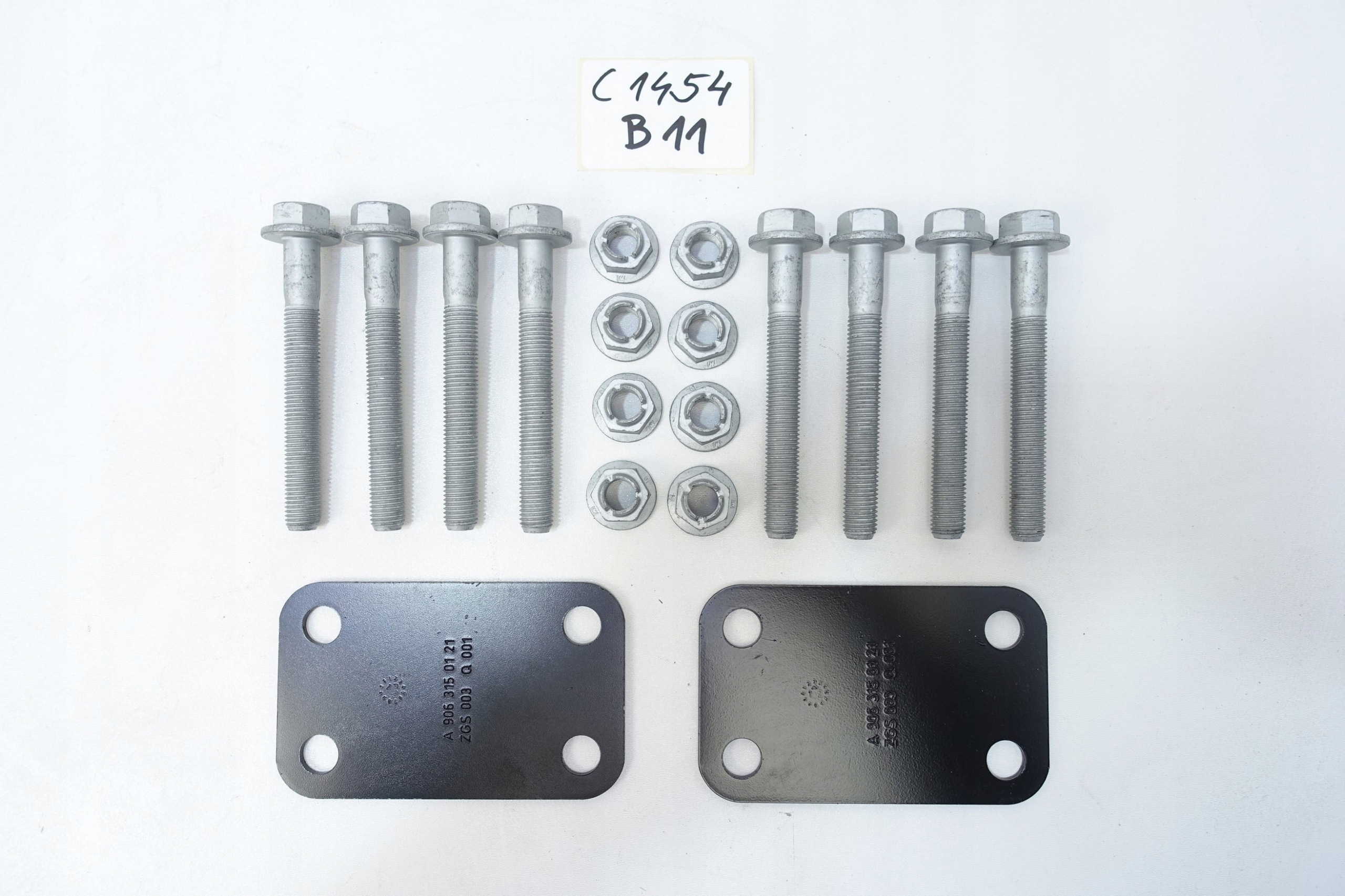 A9063150121 - Кронштейн кріплення буксировочного крюка SPRINTER W906