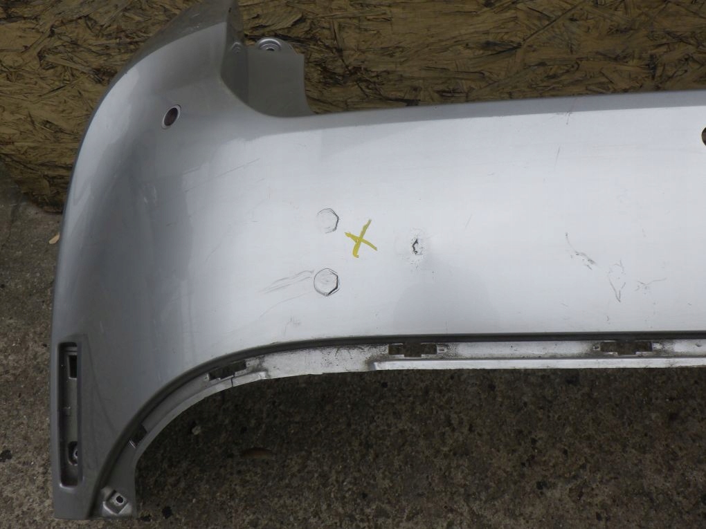 TOYOTA COROLLA E21 KOMBI 18- Stoßstange hinten