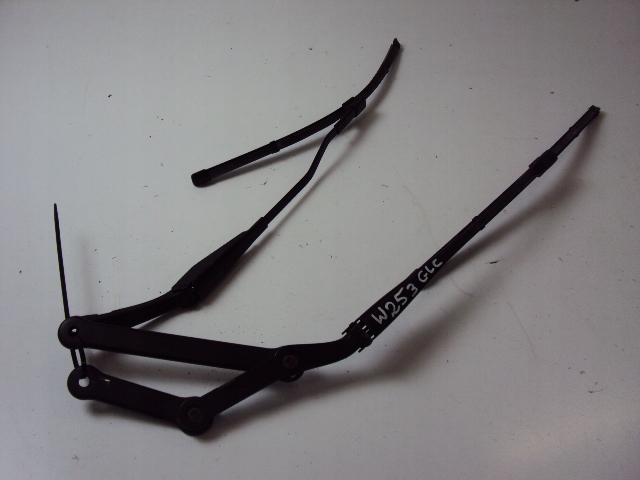 RAMIONA WYCIERACZEK MERCEDES GLC W253 Typ samochodu Samochody osobowe