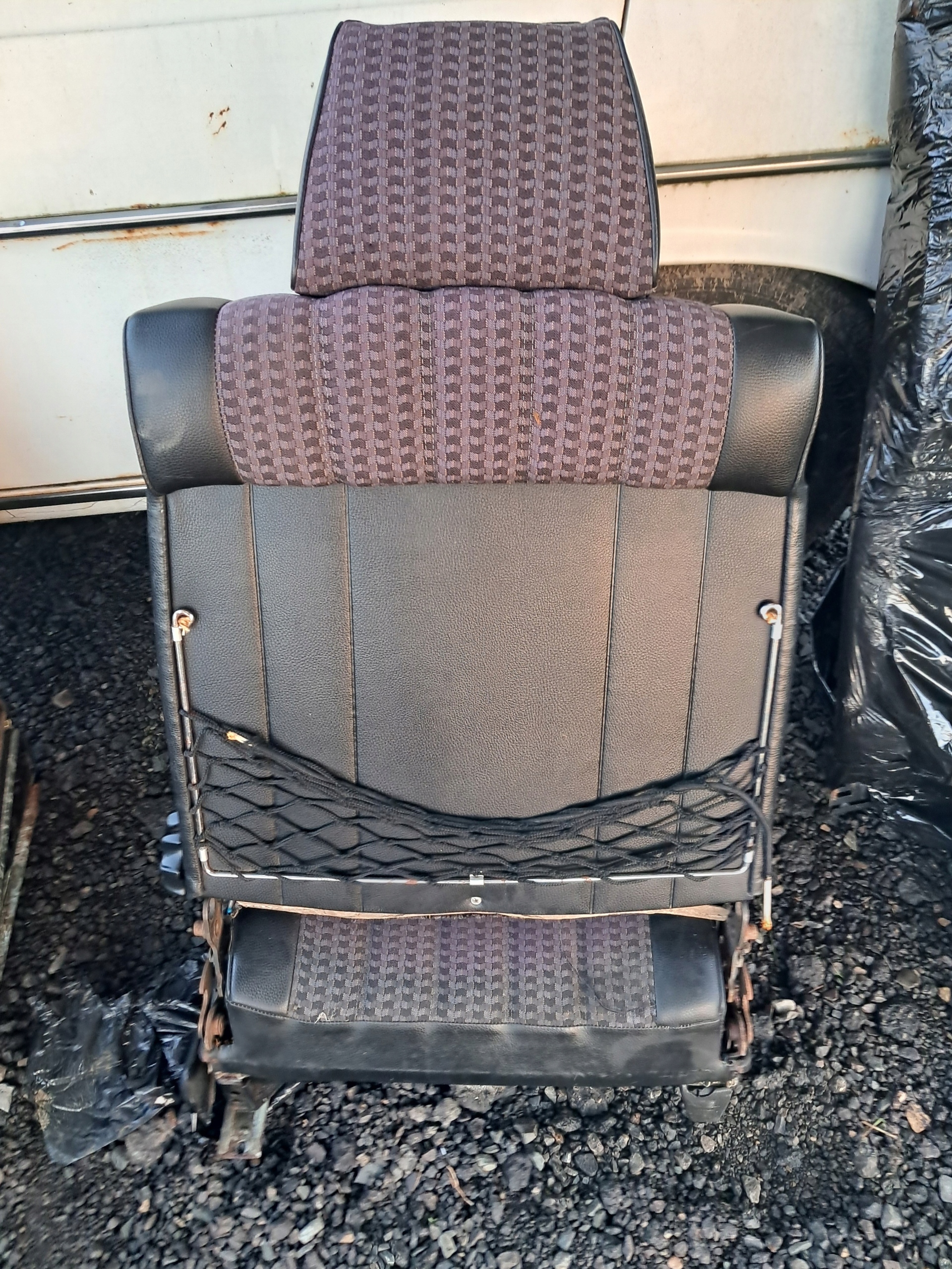 seat front left MERCEDES W123 COUPE 1239103933
