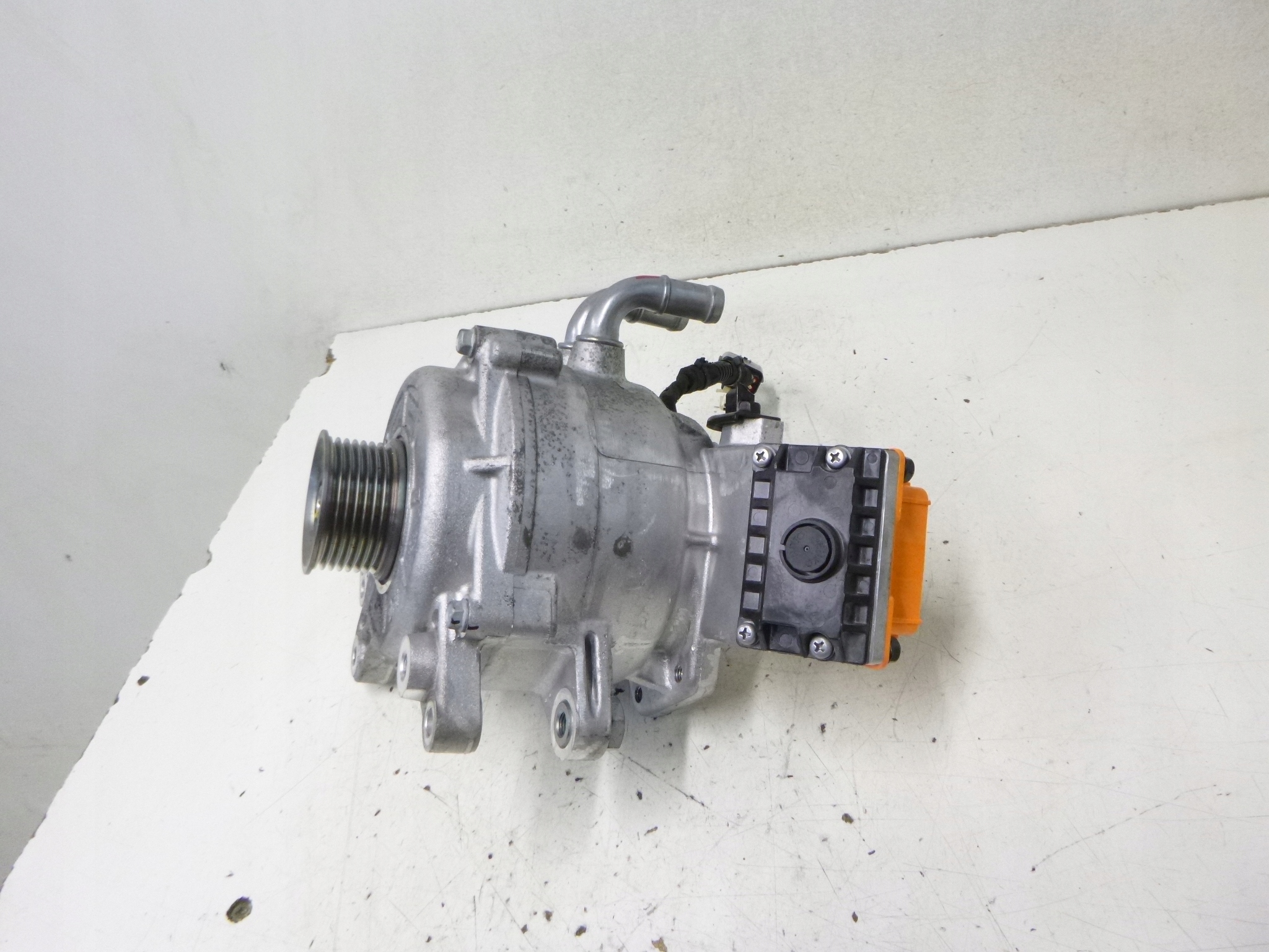Alternator Kia NIRO II 1.6 PHEV 22r. HYBRYDA