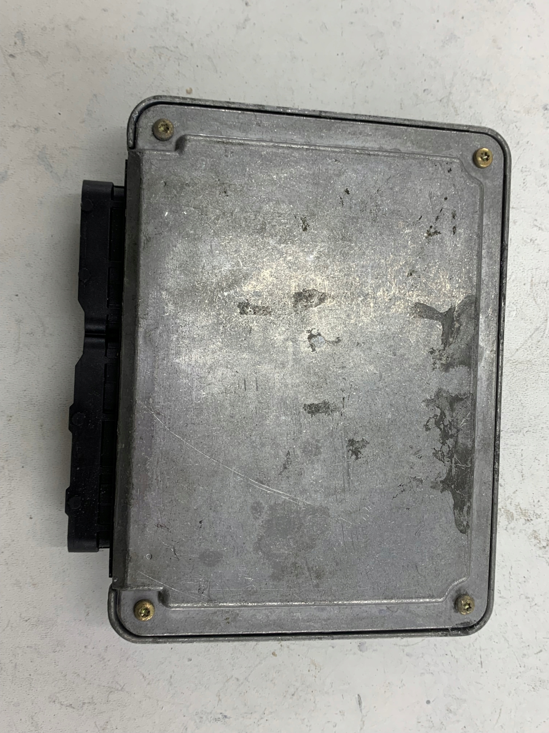 OPEL ASTRA II G VECTRA B 2.0 D unité de commande électronique uce moteur 90543923