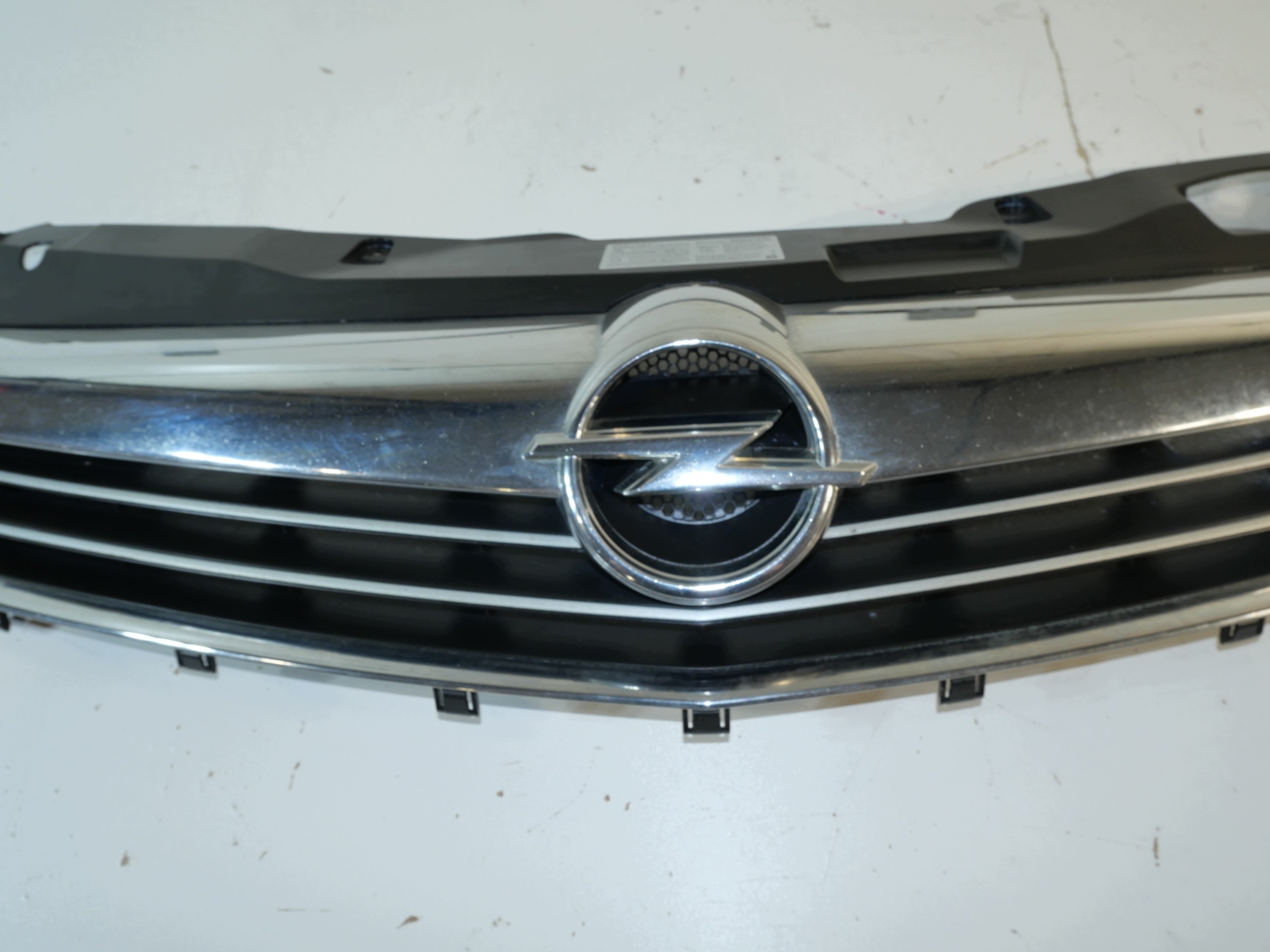 OPEL ASTRA H 3 III 04-08 grill grille radiator 13225775