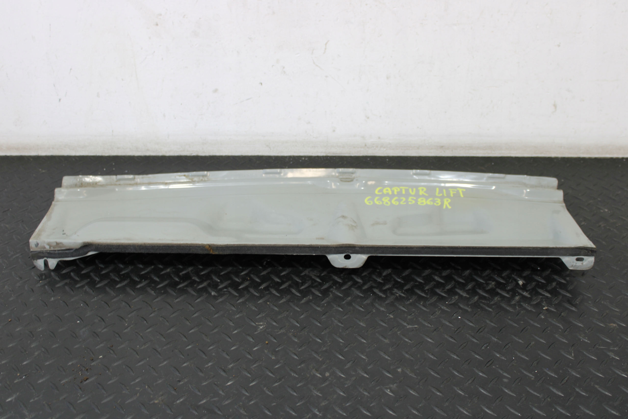 torpedo lower RENAULT CAPTUR and 1 LIFT 668625863R