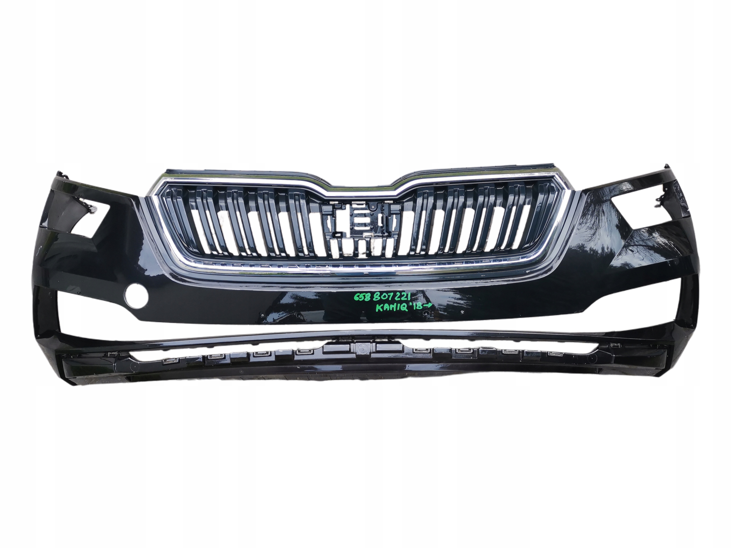 SKODA KAMIQ zderzak 658807221 z grillem 658853653
