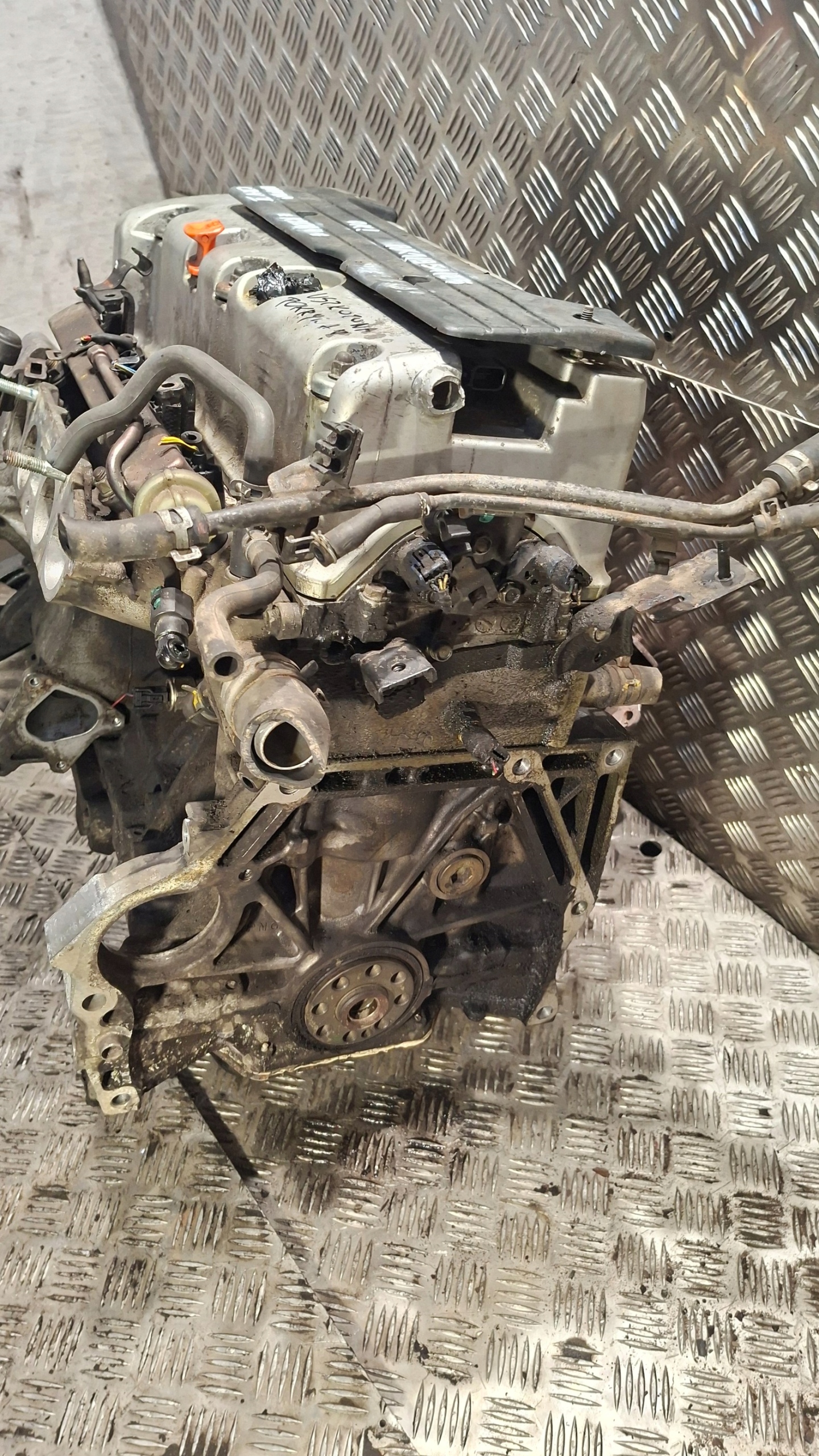 engine unprotected pillar HONDA CR-V II 2.0 K20A4 110KW