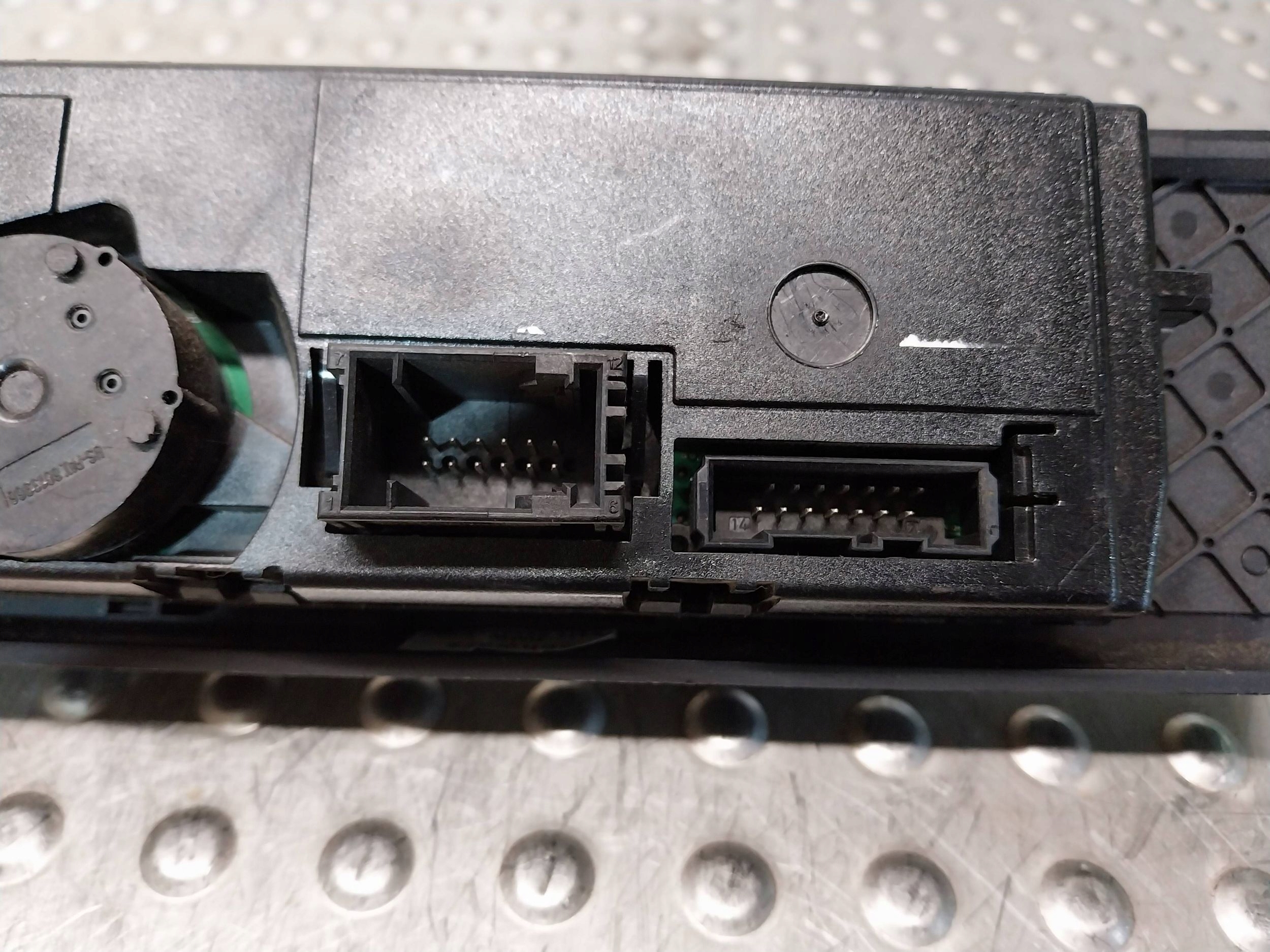 PANEL air conditioning devices of the air conditioning 9242410 BMW E81 E82 E87 E90 E91 E92