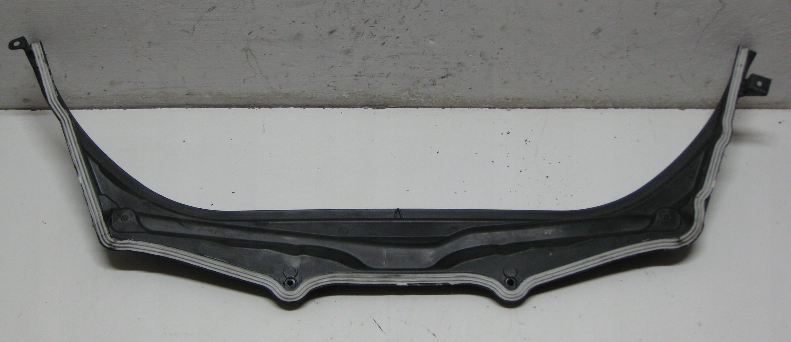 BMW 5 G30 3.0D 19R cover under the window 7340207