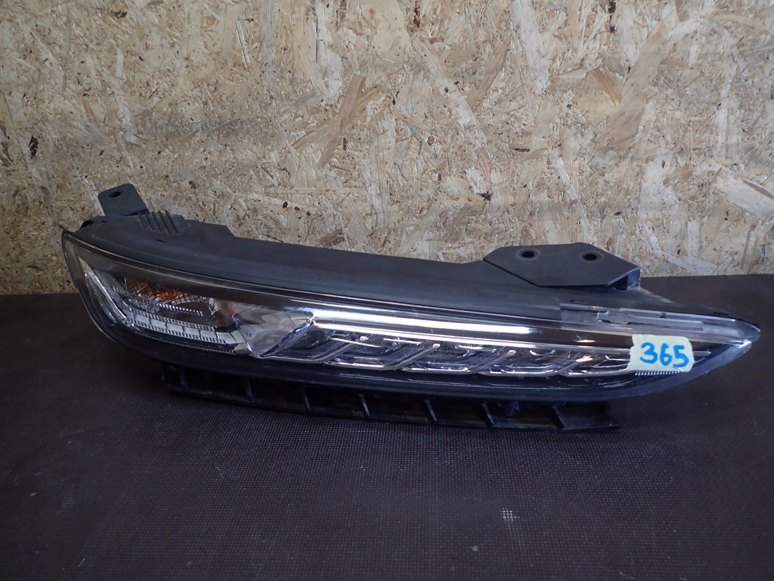 light front right DRL HYUNDAI KONA LED 92298-J92